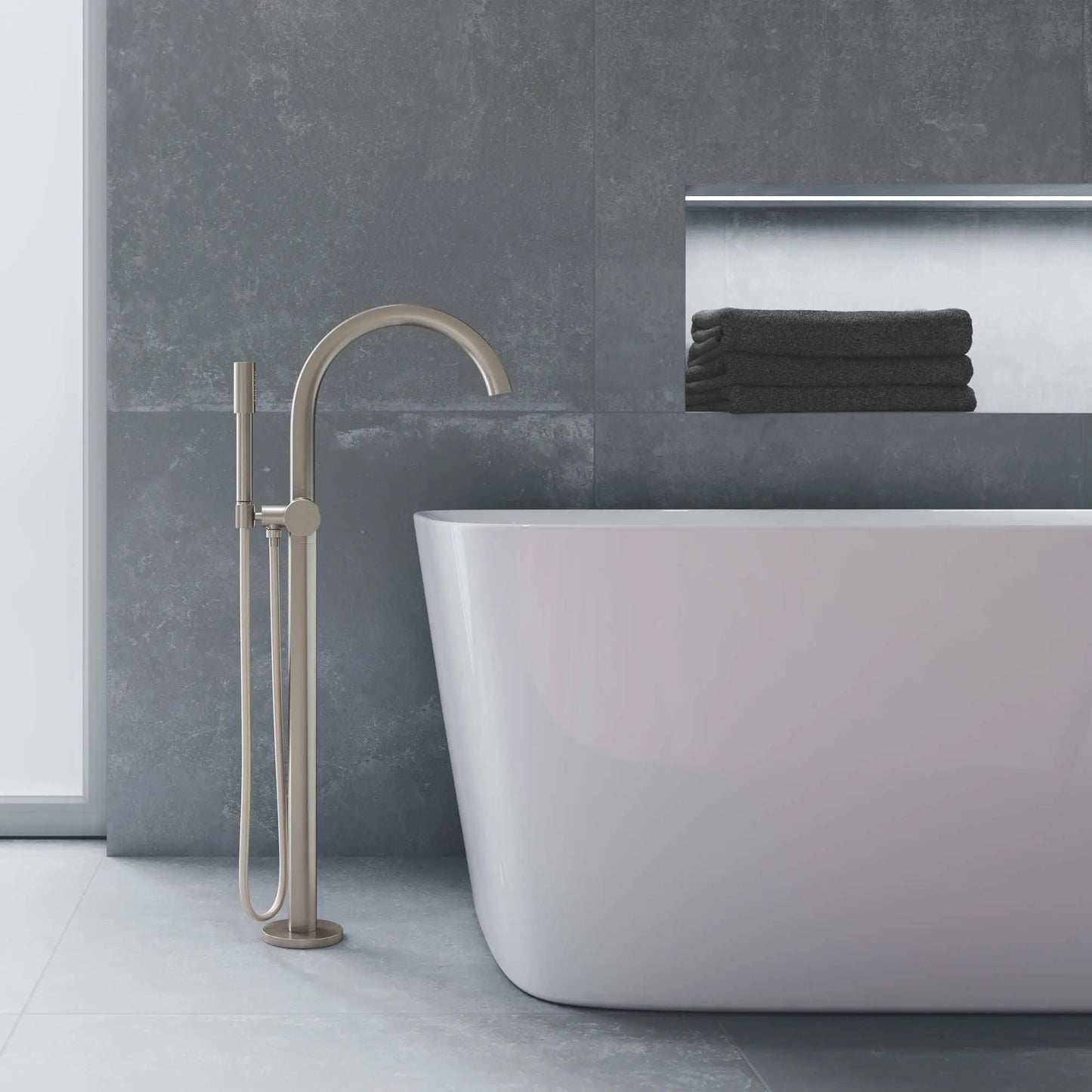 Grohe Defined Single-Handle Freestanding Brushed Nickel Infinity Tub Faucet With 1.75 GPM Hand Shower