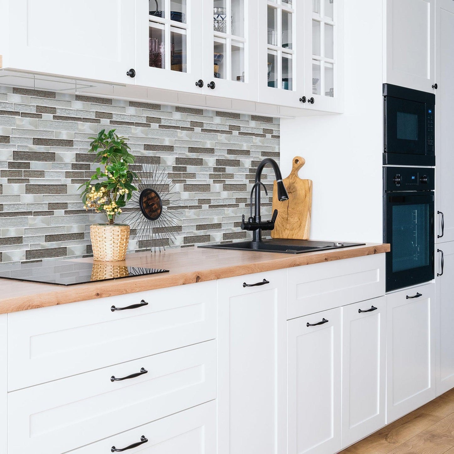 Altair Glena 15 pcs. Linear Mixed Color Glass Mosaic Wall Tile