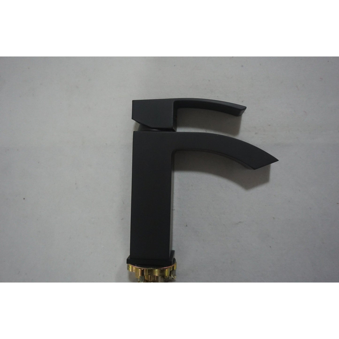 American Imaginations AI-29503 3" Black Unique Lead Free Brass Transitional Bathroom Sink Faucet Set