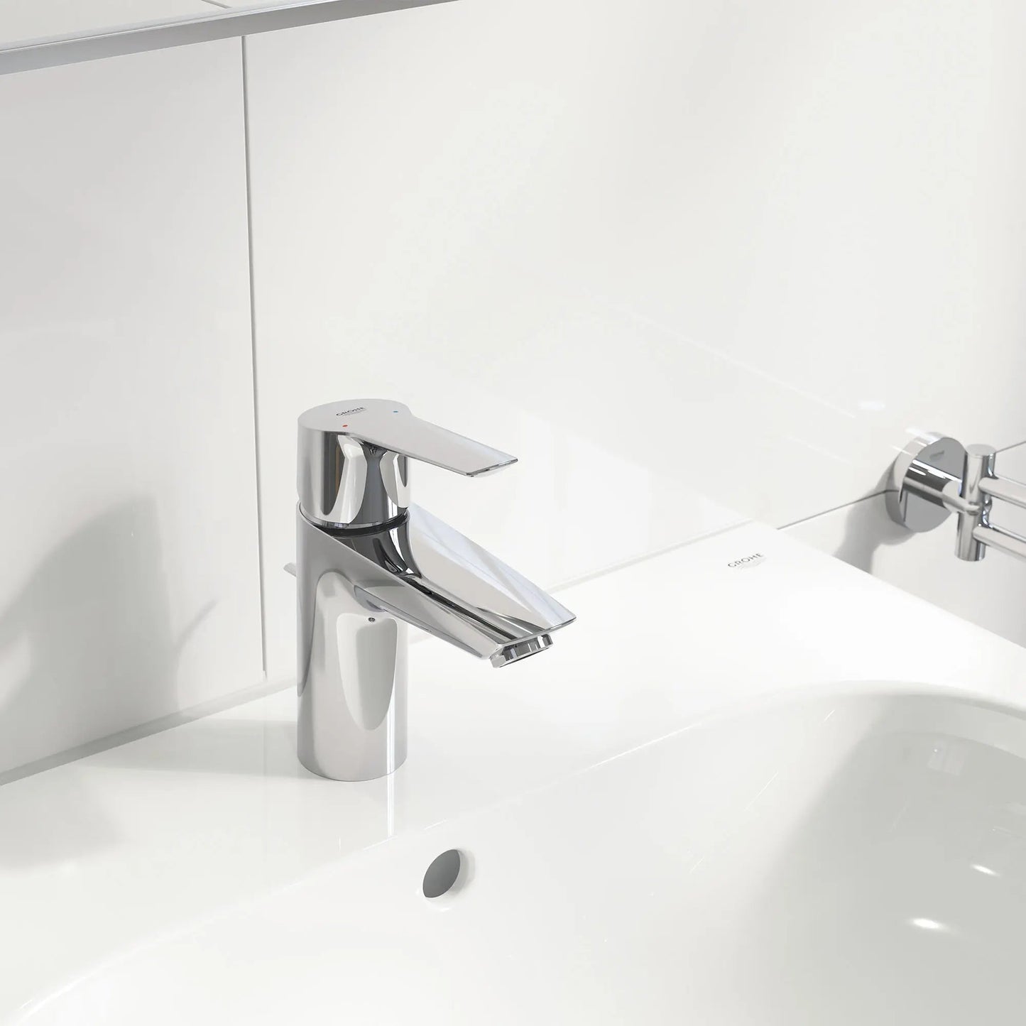 Grohe Eurosmart 32643003 1.2 GPM Single Hole Single-Handle StarLight Chrome Faucet