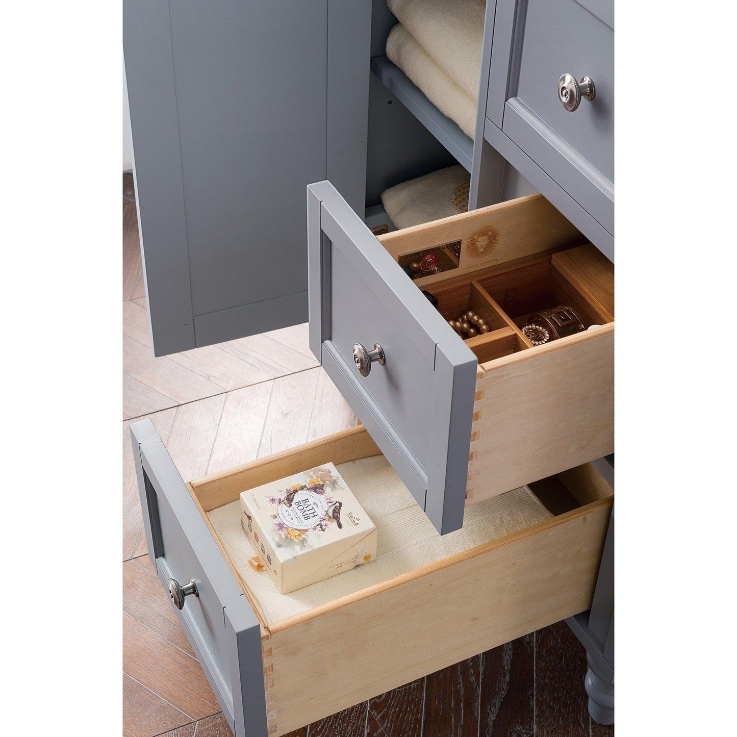 James Martin Vanities Copper Cove Encore 30" Silver Gray Single Vanity With 3cm Eternal Serena Quartz Top