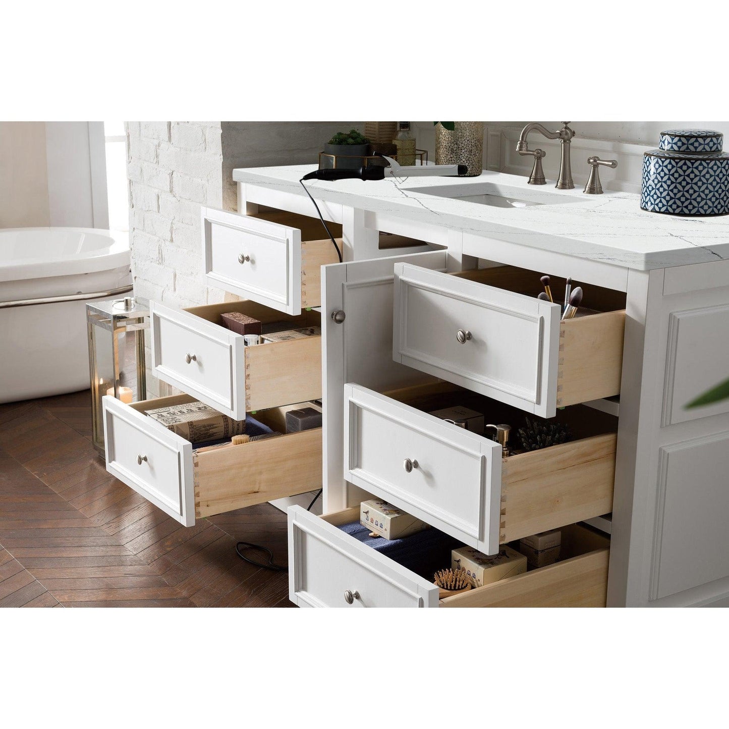 James Martin Vanities De Soto 60" Bright White Single Vanity With 3cm Ethereal Noctis Quartz Top