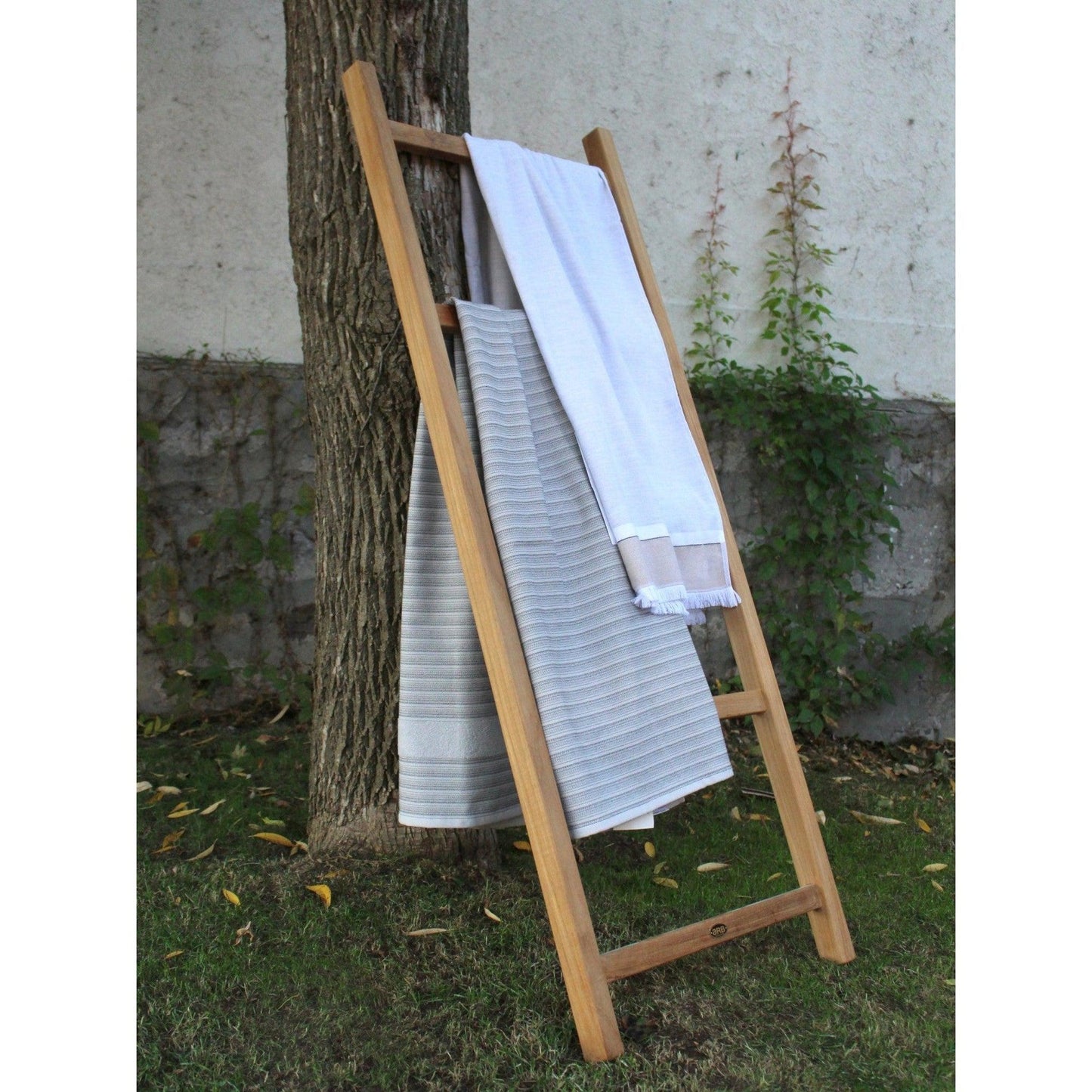 ARB Teak & Specialties 48" Solid Teak Wood Leaning Towel Ladder With 4 Bars