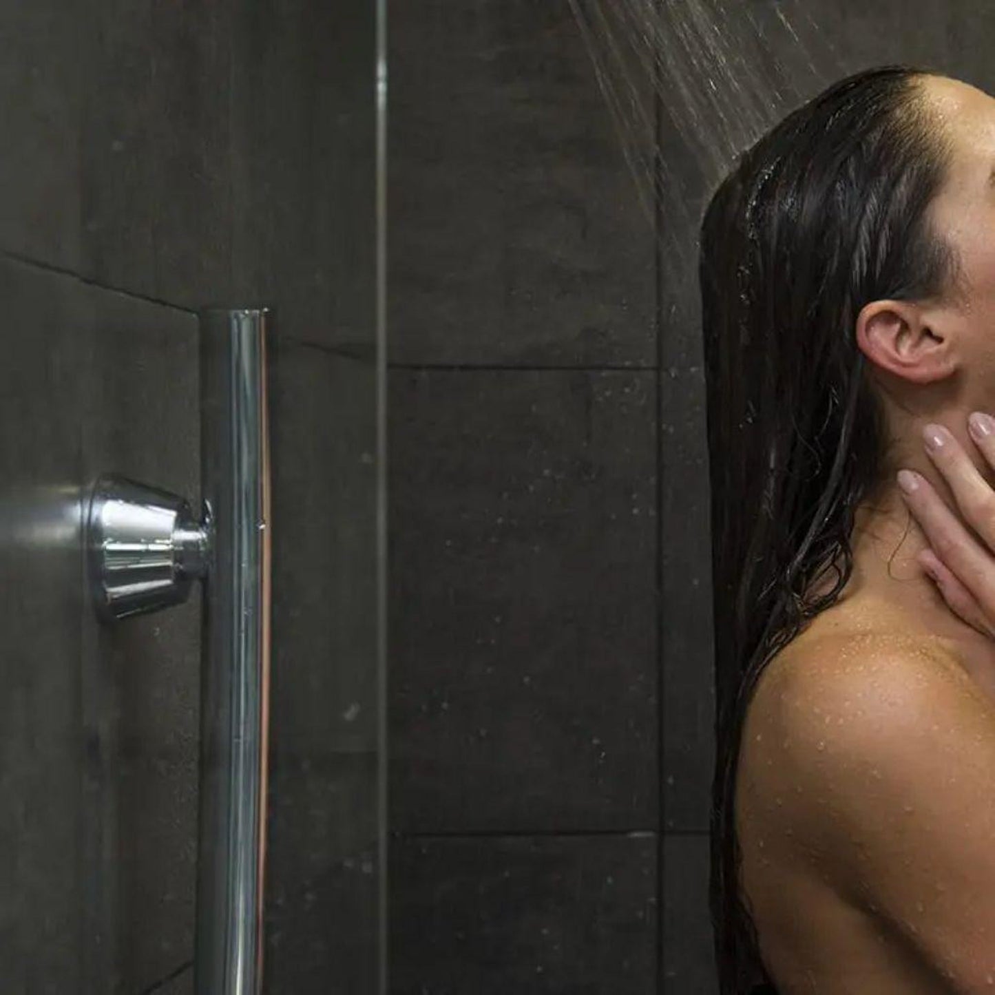 Invisia 24" Polished Chrome Wall-Mounted Accent Curved Bar With Integrated Grab Bar