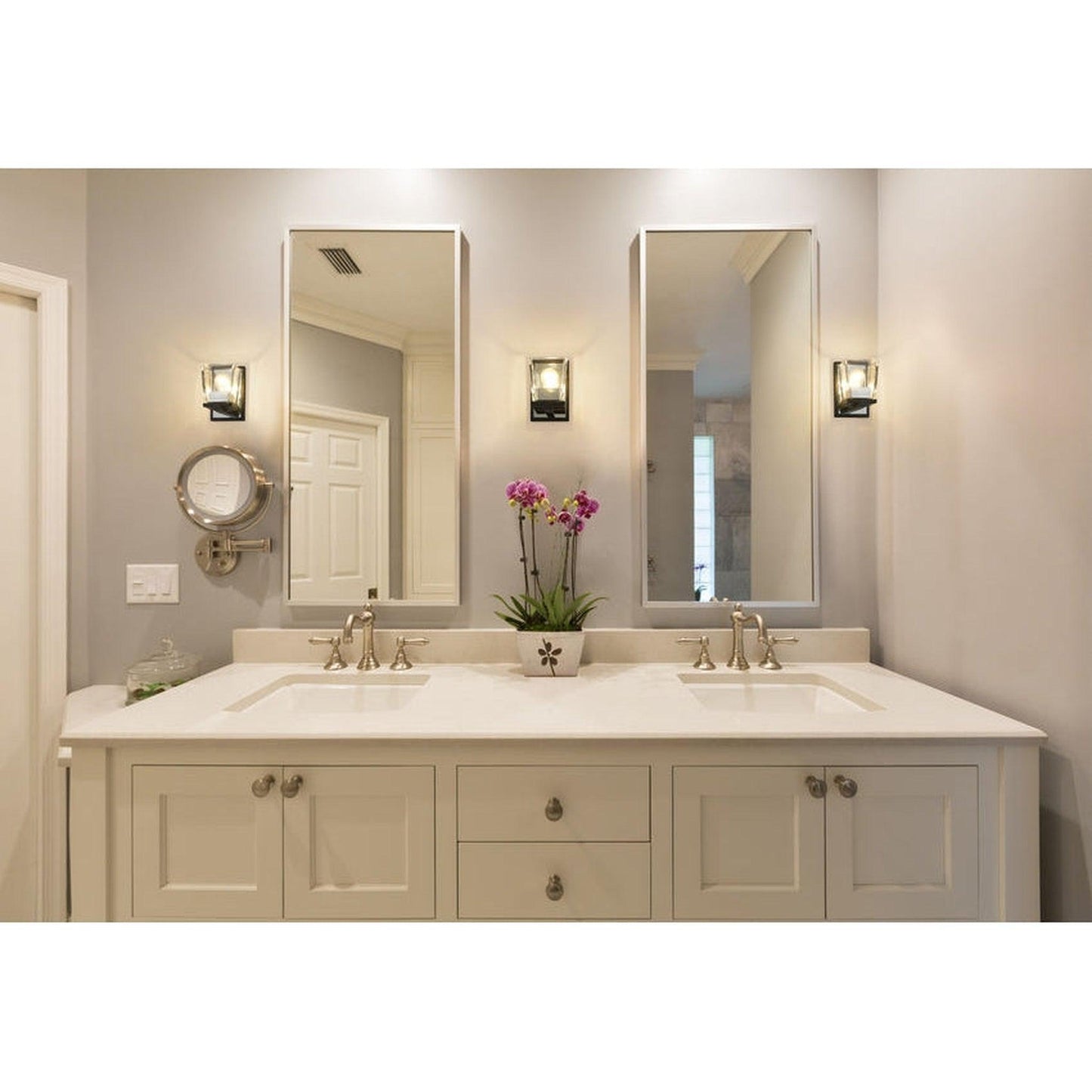 Z-Lite Bleeker Street 5" 1-Light Matte Black and Chrome Wall Sconce With Clear Glass Shade