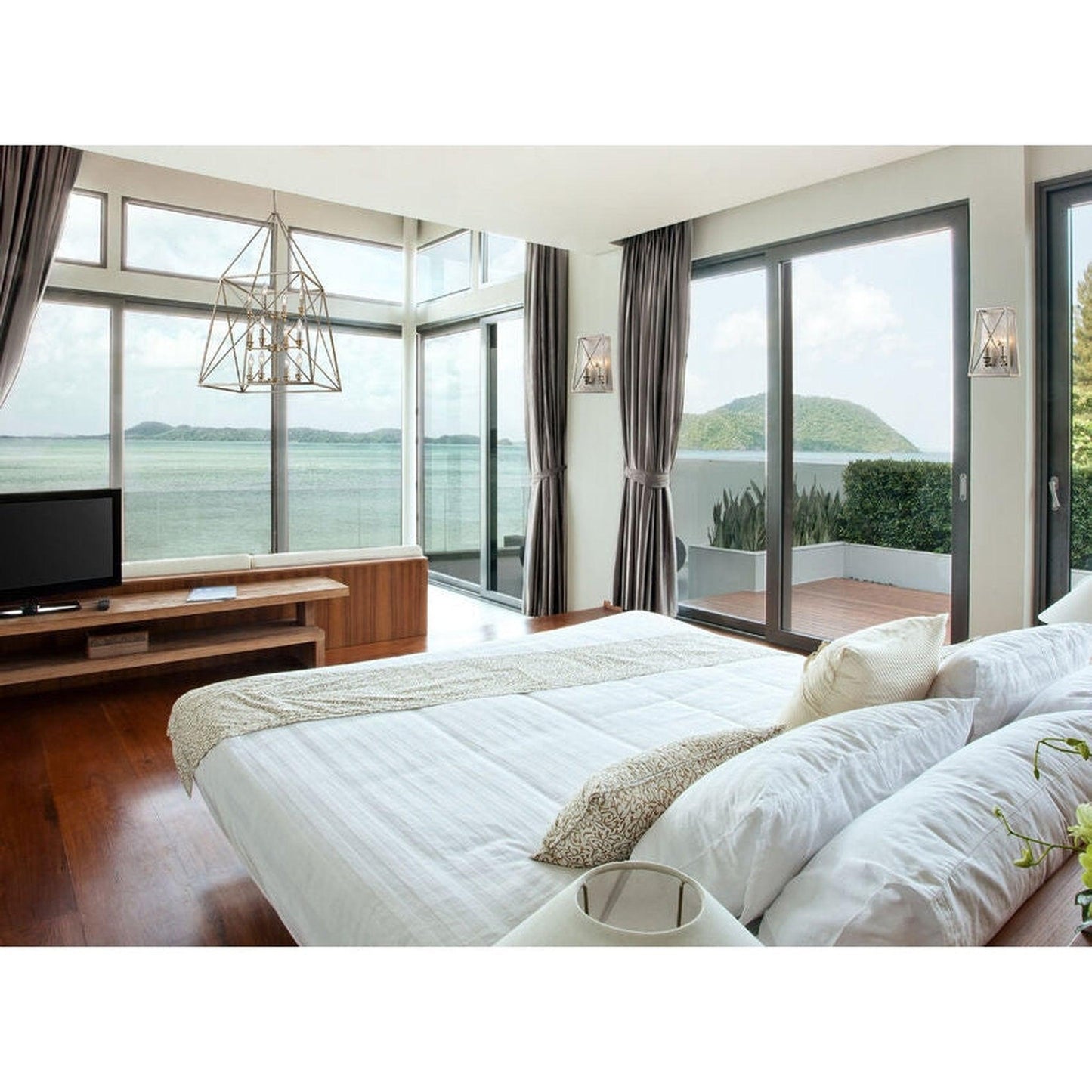 Z-Lite Trestle 8" 2-Light Antique Silver Wall Sconce