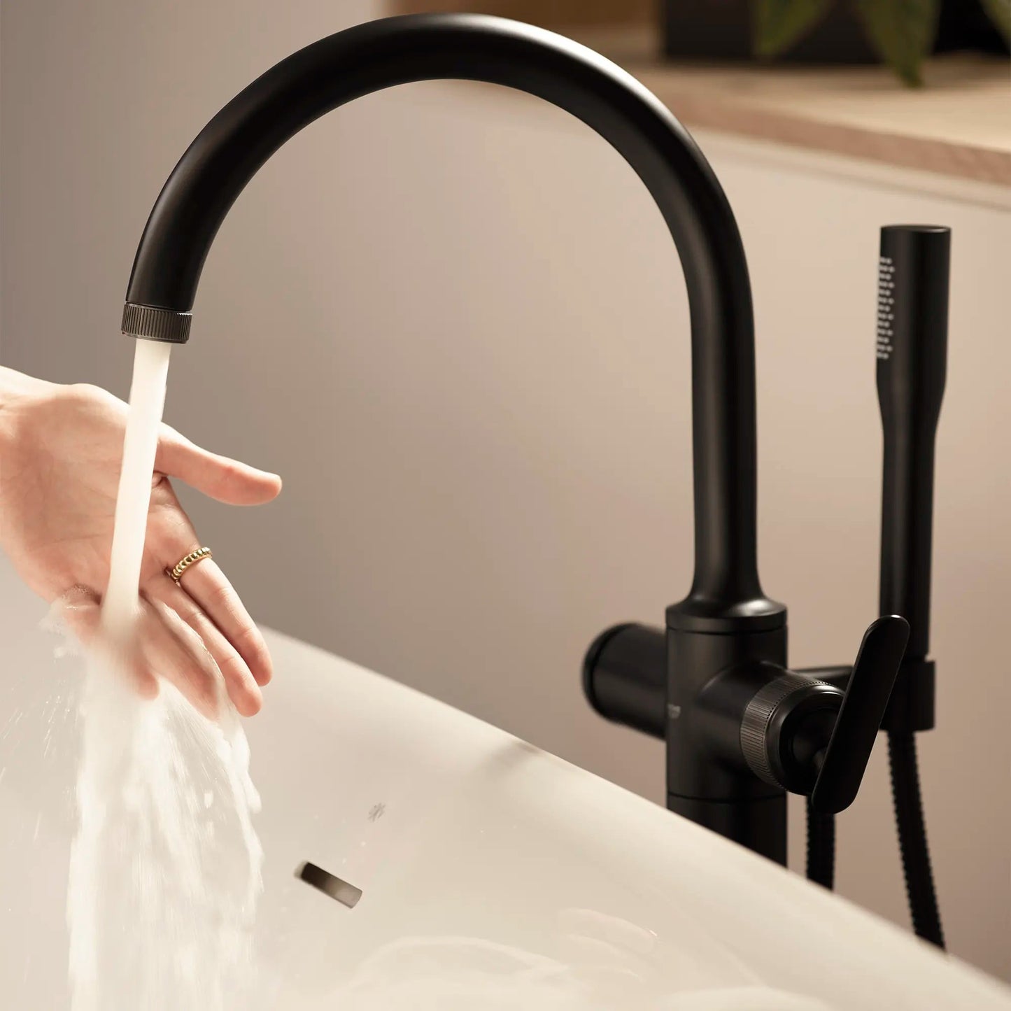Grohe Listra Single-Handle Freestanding Matte Black Tub Faucet With 1.75 GPM Hand Shower