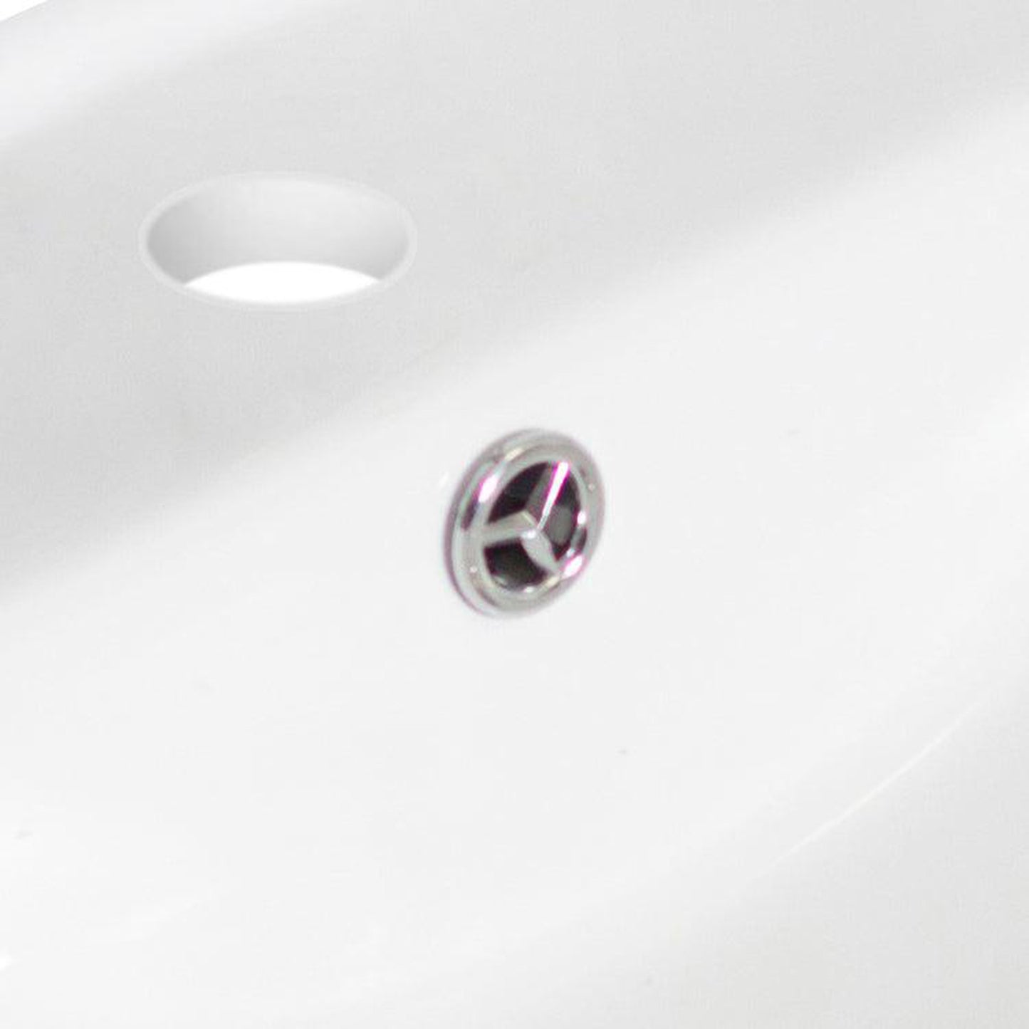 American Imaginations AI-25914 17" White Round Ceramic Undermount Bathroom Sink Set