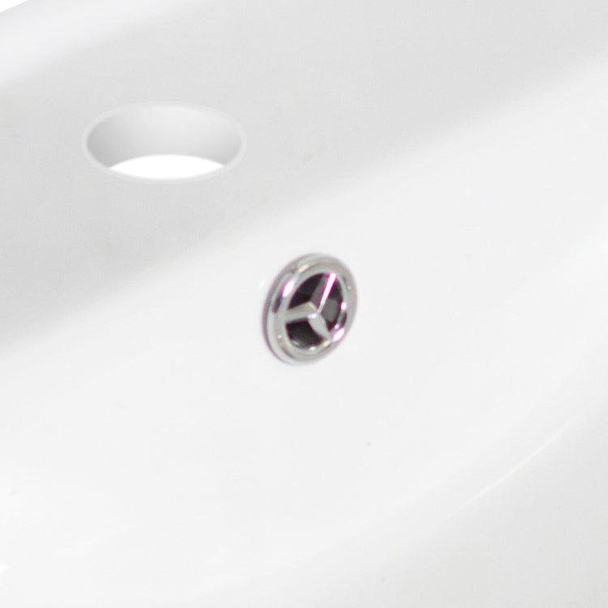 American Imaginations AI-25915 17" White Round Ceramic Undermount Bathroom Sink Set