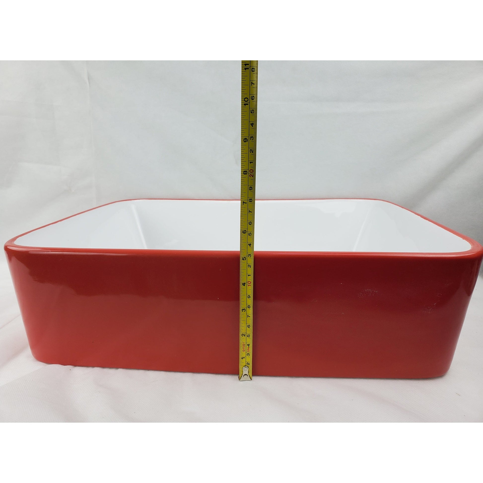 American Imaginations AI-28217 19" Rectangle Enamel Glaze Red-White Ceramic Transitional