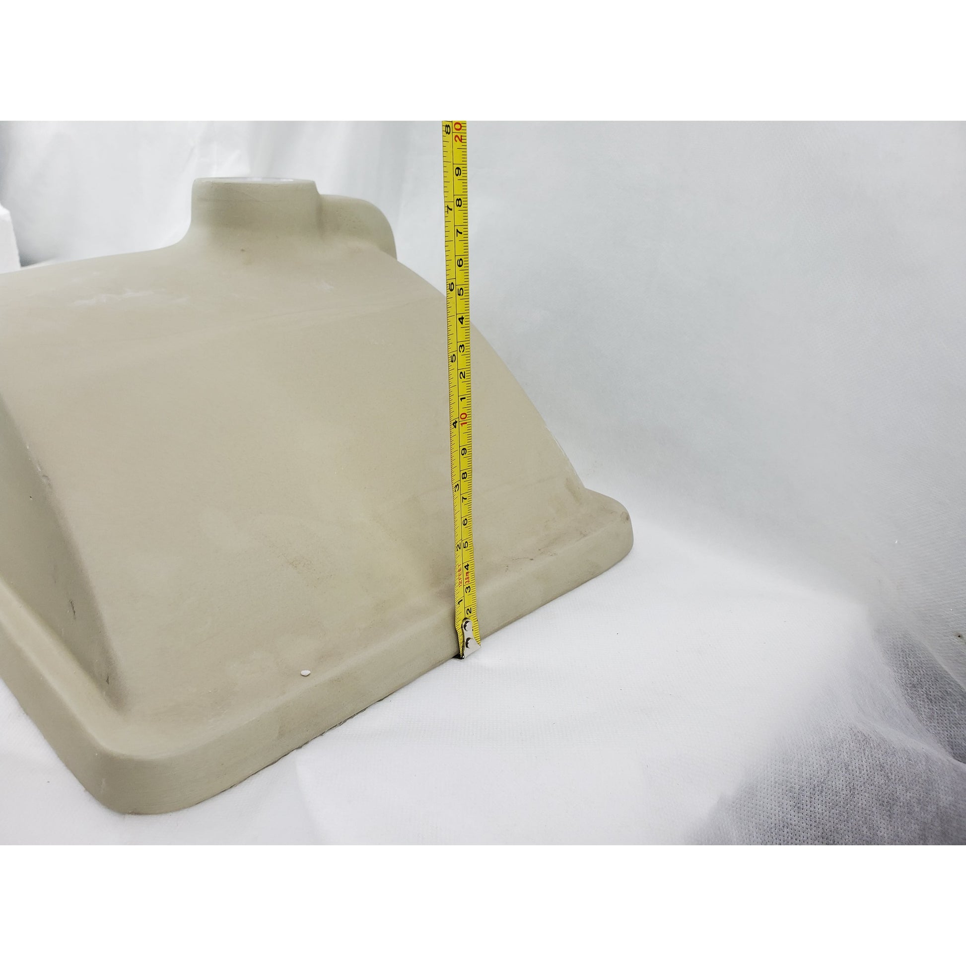 American Imaginations AI-31837 18" White Rectangular Undermount Modern Bathroom Undermount Sink Set