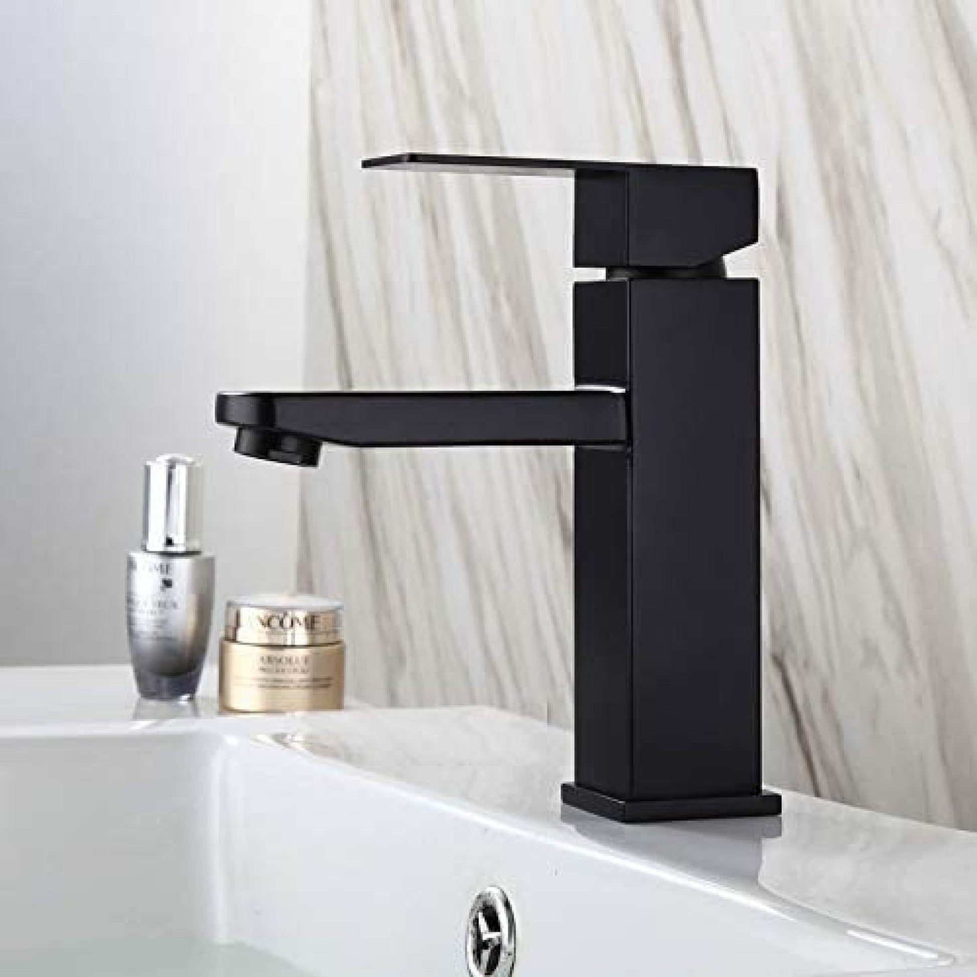 American Imaginations AI-34361 3" Black Unique Lead Free Brass Transitional Bathroom Sink Faucet