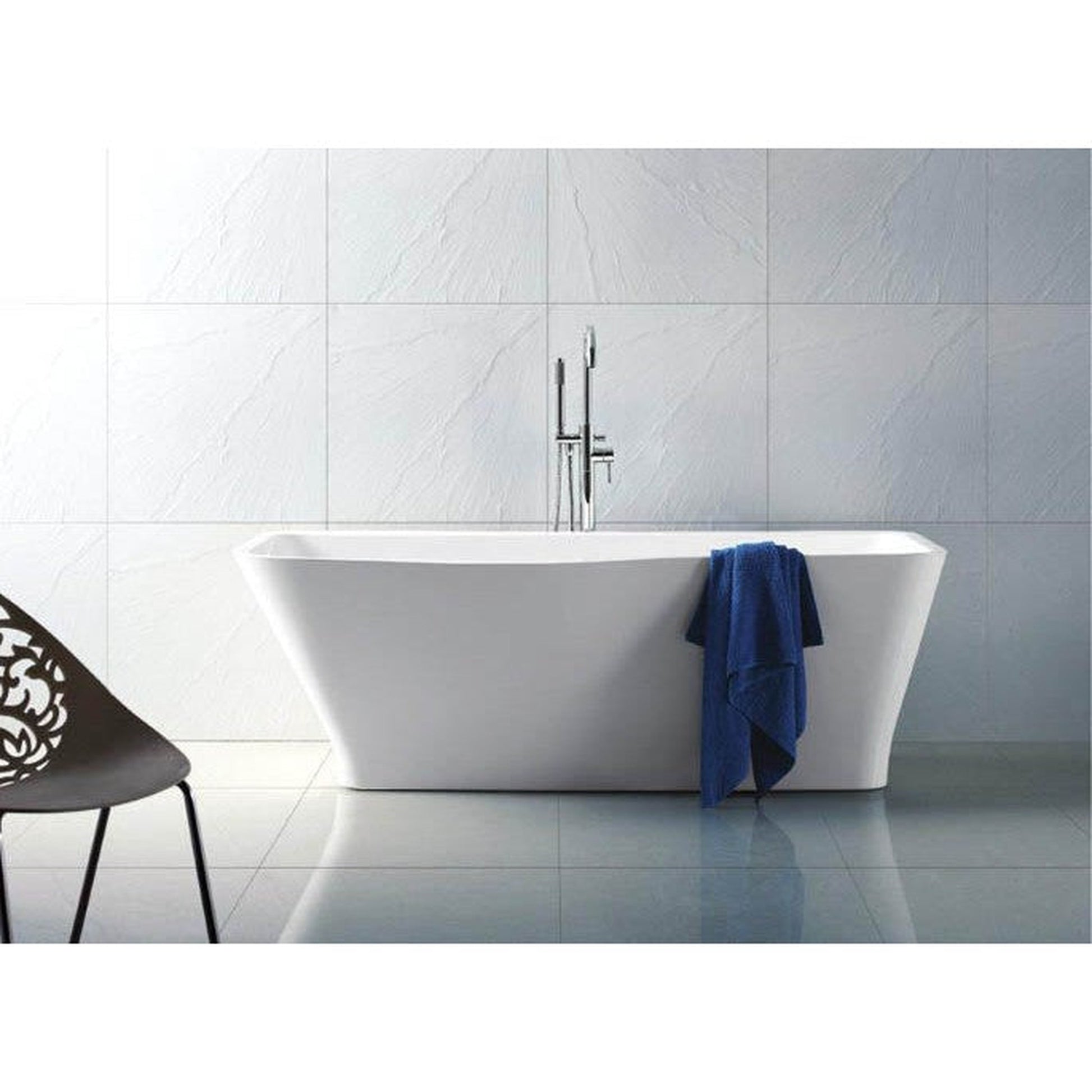 Atlantis Whirlpools Volet 69" x 31" White Freestanding Acrylic Soaker Bathtub