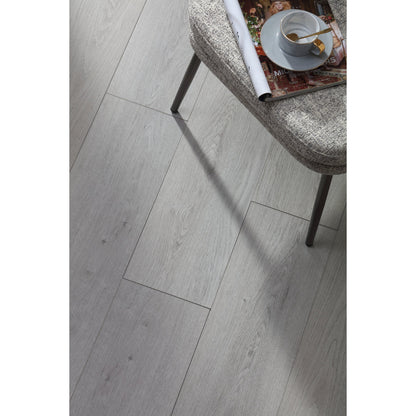 Bathlyn European Oak Collection 60" French Oak Vinyl Flooring (Per Case)
