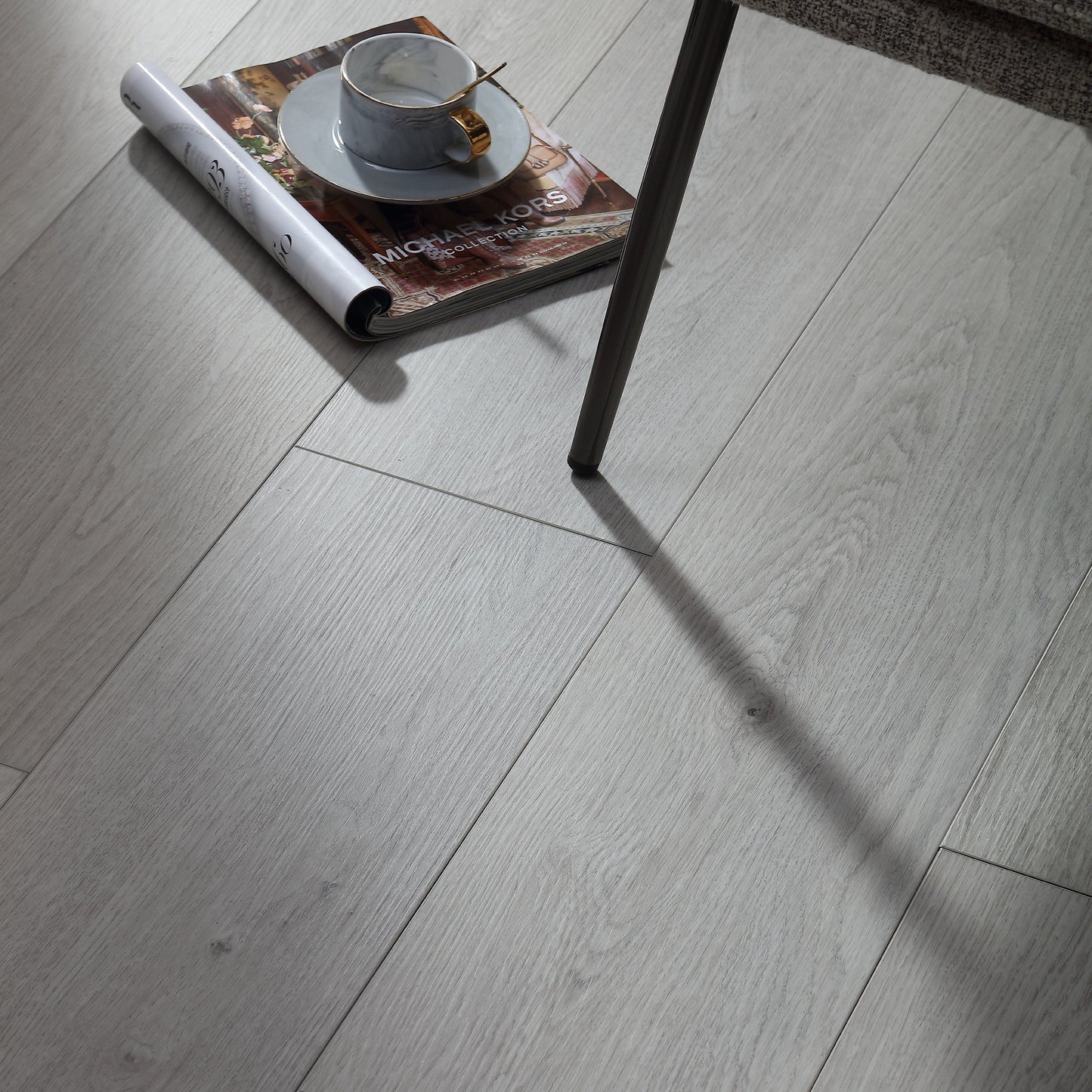 Bathlyn European Oak Collection 60" French Oak Vinyl Flooring (Per Case)