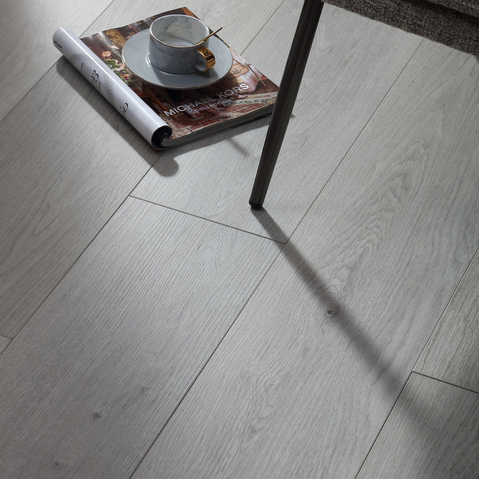 Bathlyn European Oak Collection 60" French Oak Vinyl Flooring (Per Case)