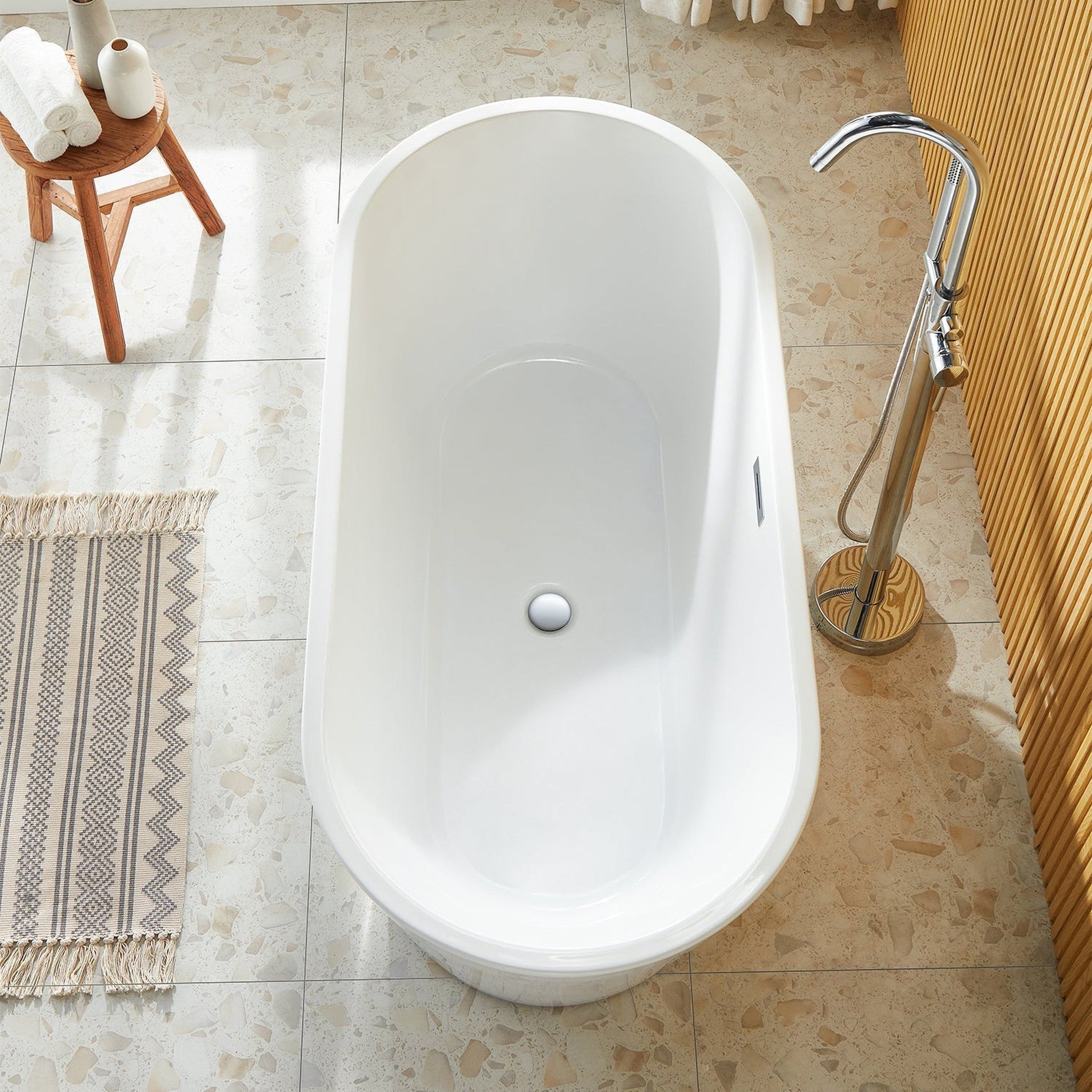 DeerValley Liberty 59" x 28" Oval White Freestanding Acrylic Bathtub