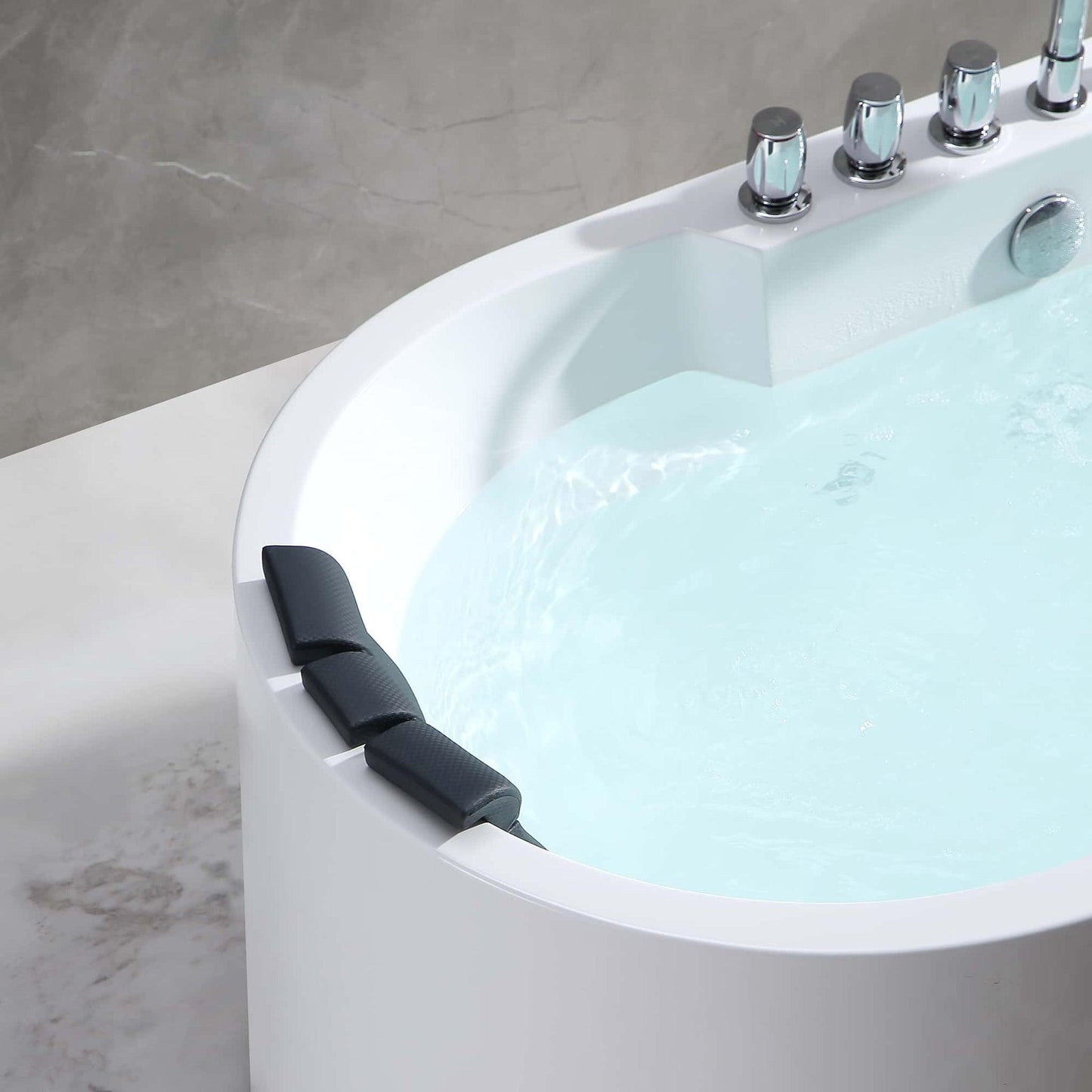 Empava 67" 2-Person White Freestanding Oval Whirlpool Bathtub With Center Drain