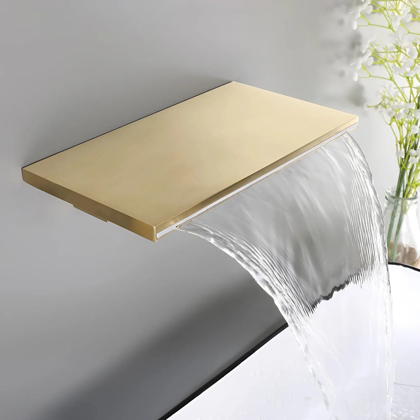 Fontana Loches 1.2 GPM Waterfall Single Knob Touchless Brushed Gold Faucet