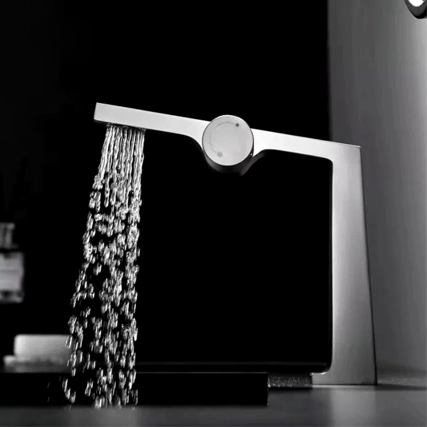 Fontana Merida Single Handle Deck Mounted Hot and Cold Chrome Faucet