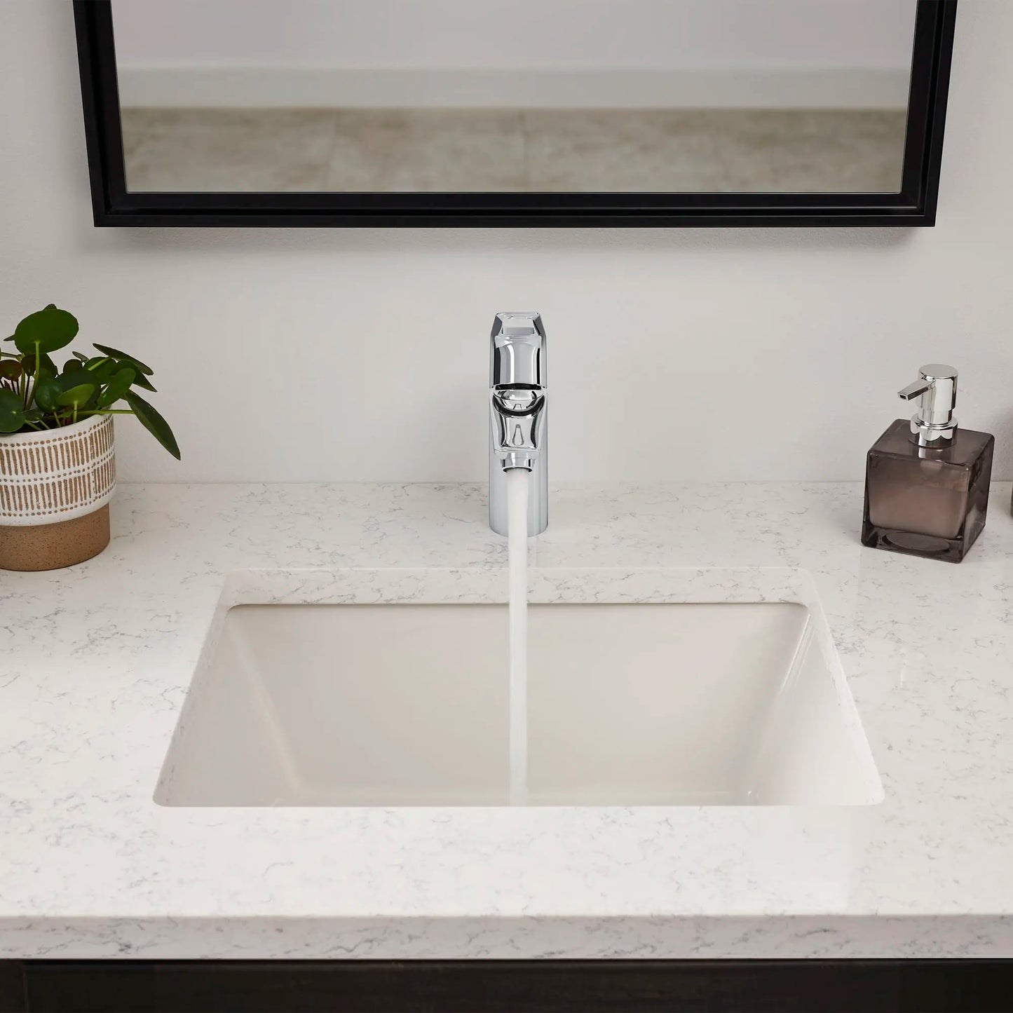 Grohe BauLoop 1.2 GPM Single Hole Single Handle StarLight Chrome Faucet