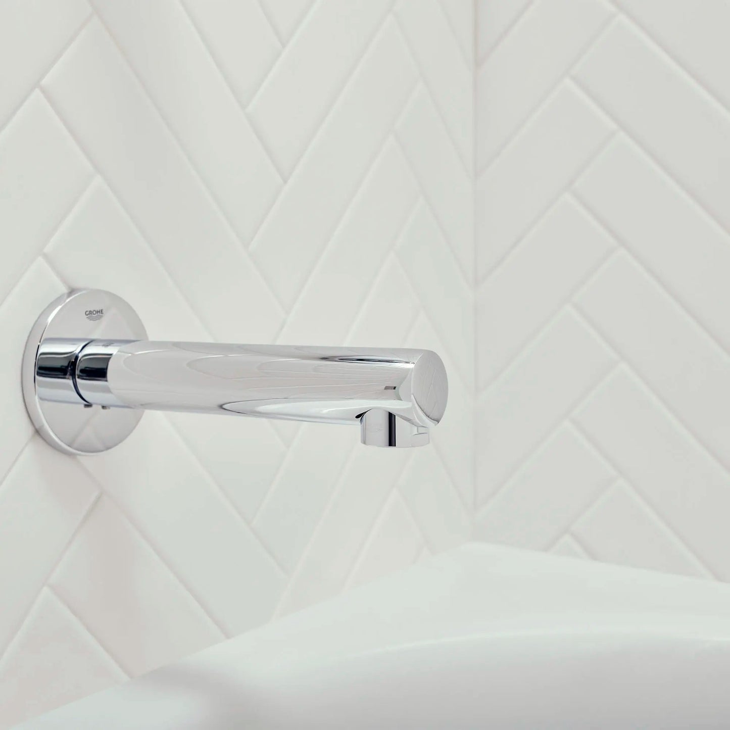 Grohe Concetto™ StarLight Chrome Wall Mount Tub Spout
