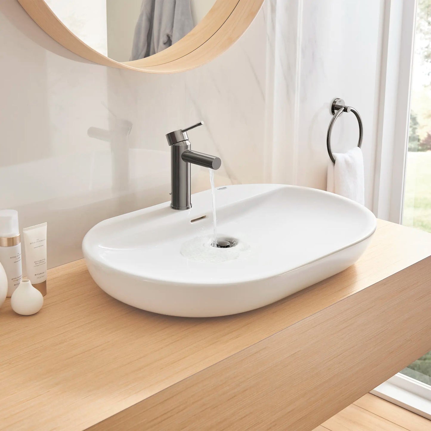 Grohe Essence 1.2 GPM Single Hole Single Handle Hard Graphite Faucet