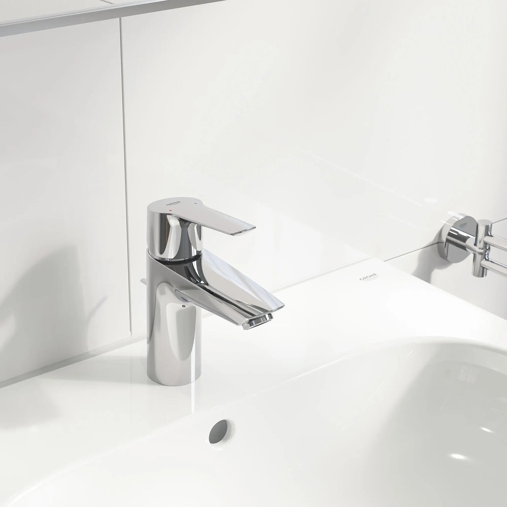 Grohe Eurosmart 32643003 1.2 GPM Single Hole Single-Handle StarLight Chrome Faucet