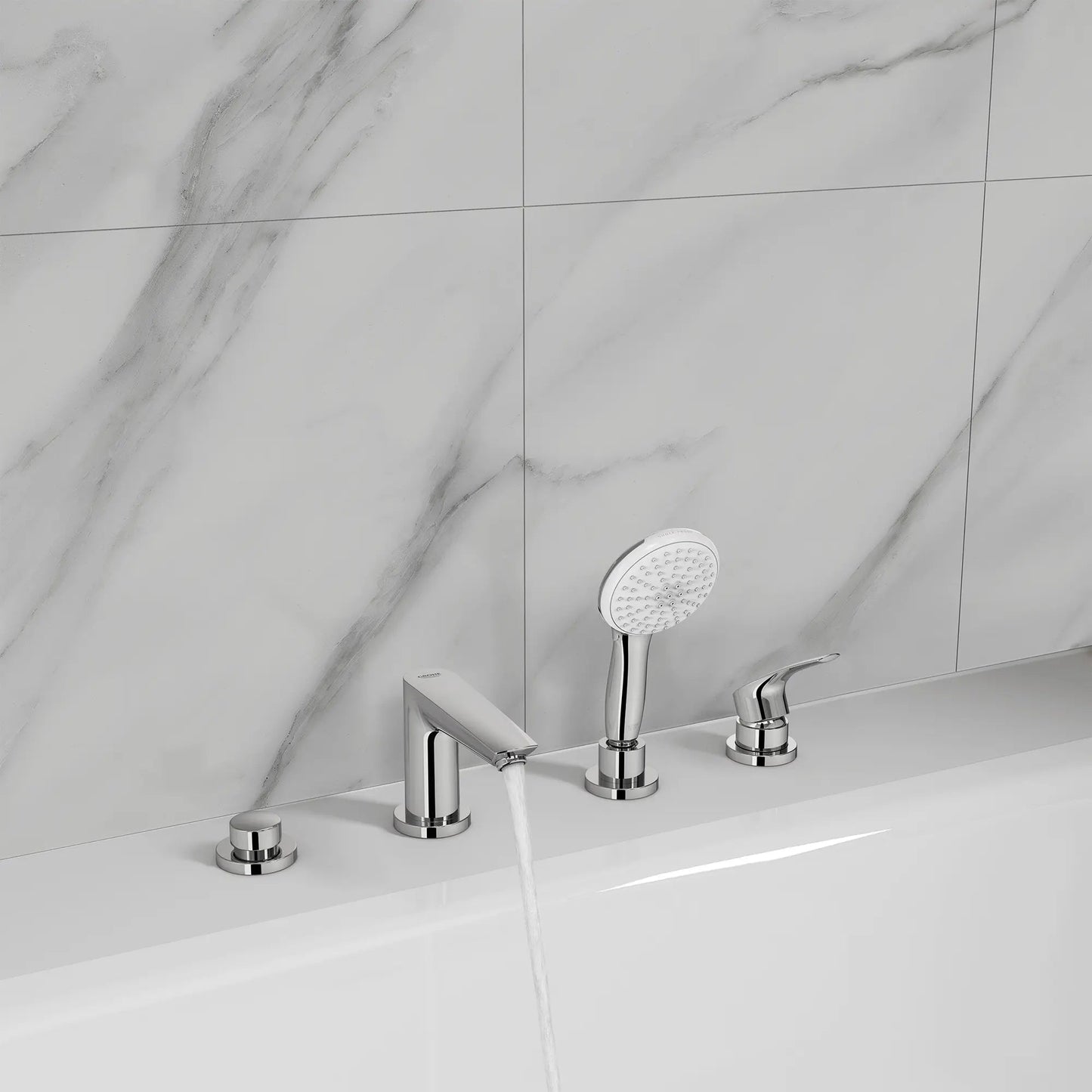 Grohe Eurosmart 4-Hole Single Handle Deck Mount Roman StarLight Chrome Tub Faucet With 1.5 GPM Hand Shower