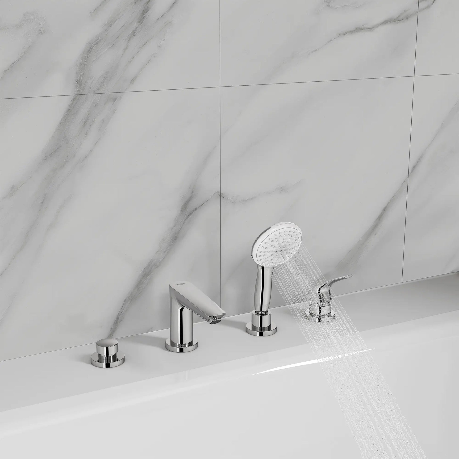 Grohe Eurosmart 4-Hole Single Handle Deck Mount Roman StarLight Chrome Tub Faucet With 1.5 GPM Hand Shower