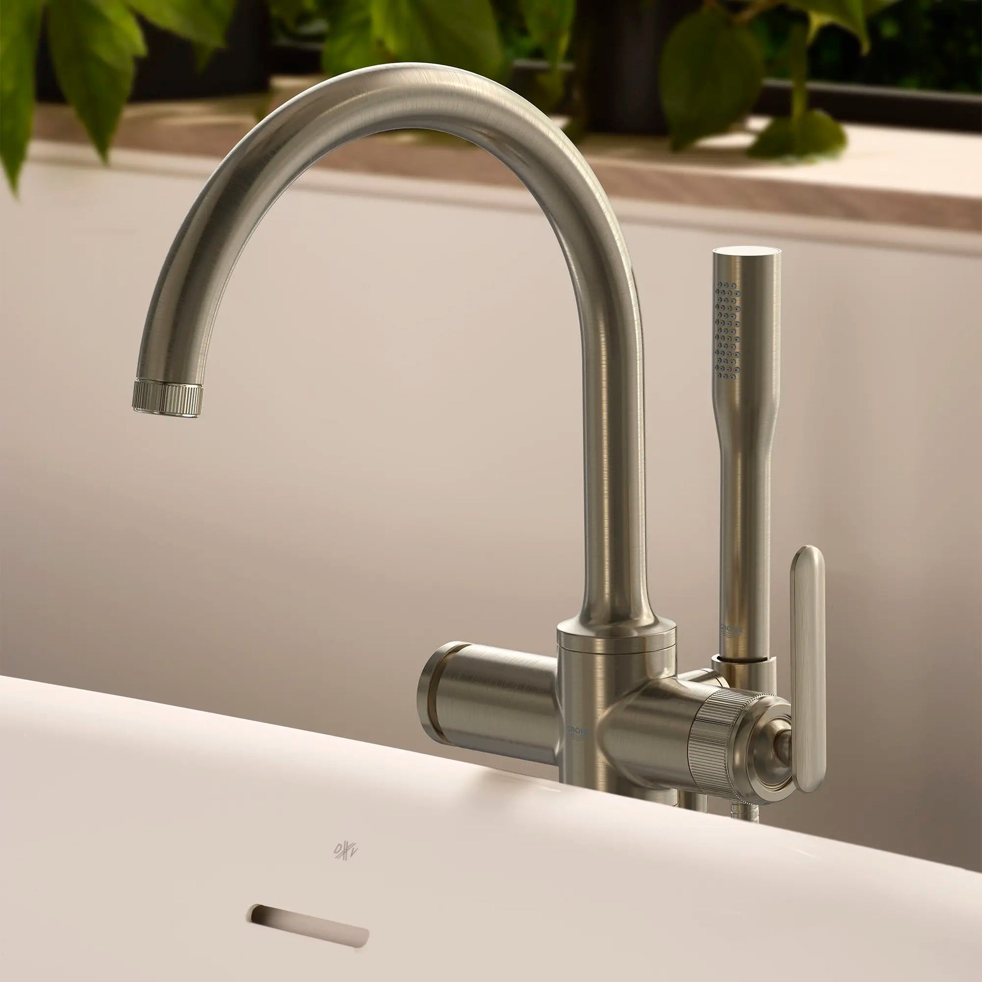 Grohe Listra Single-Handle Freestanding Brushed Nickel Infinity Tub Faucet With 1.75 GPM Hand Shower
