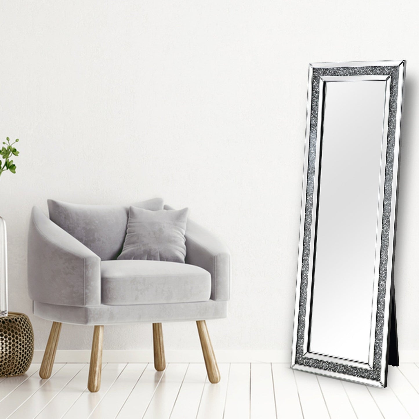 HomeRoots Encrusted Crystal Mirror