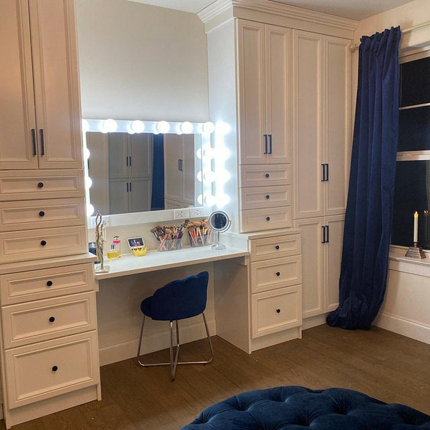 HomeRoots Glam Style Lighted USB Vanity Mirror