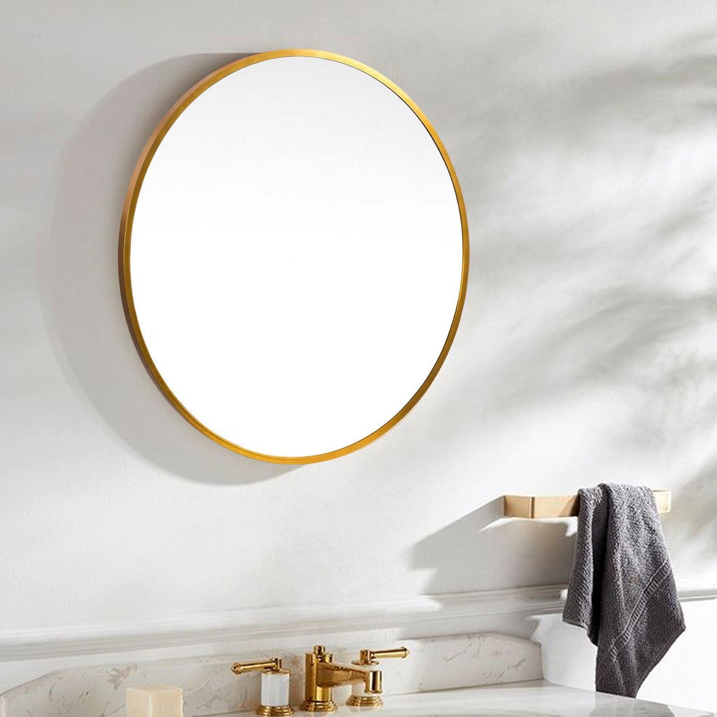 HomeRoots Minimal Gold Round Wall Mirror