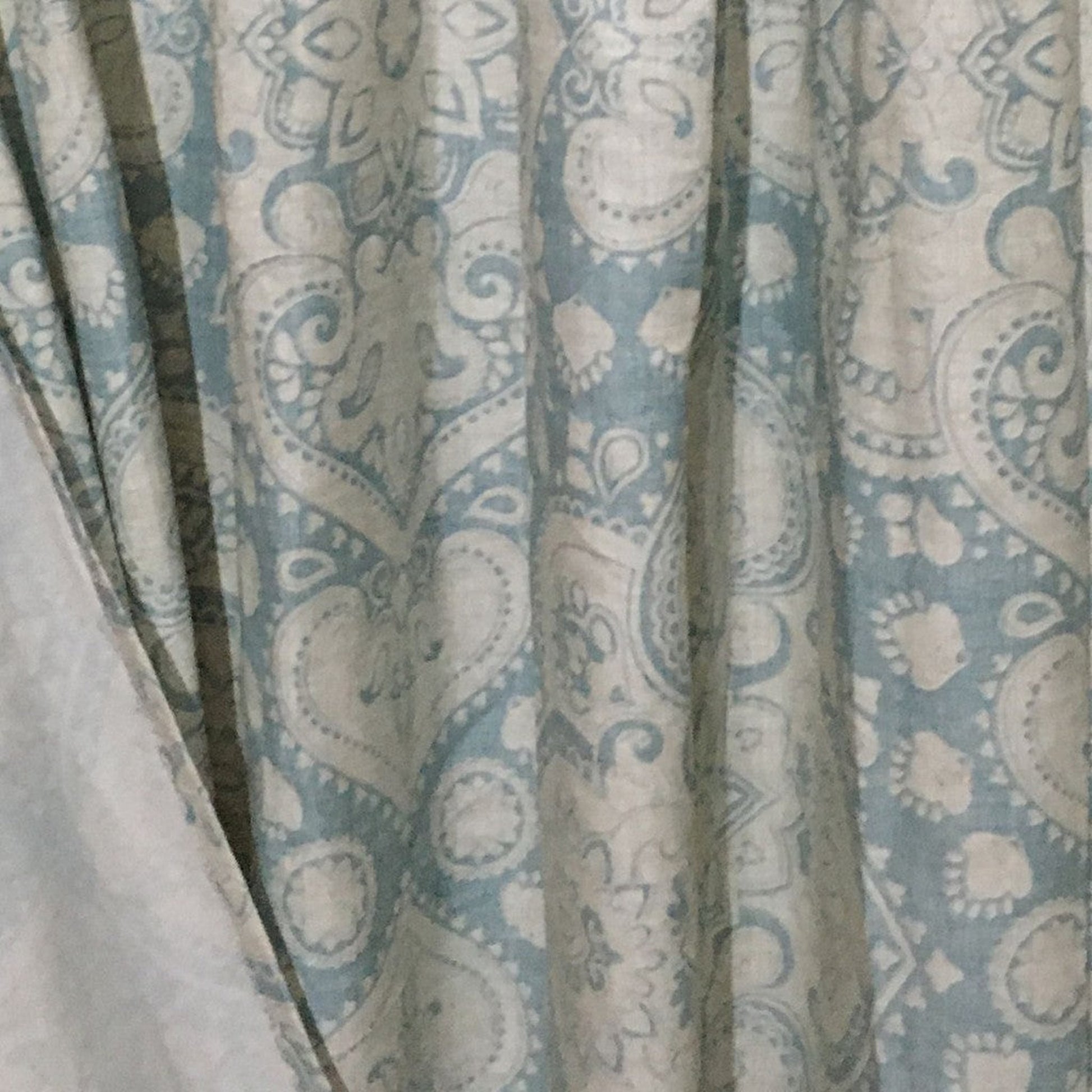 HomeRoots Teal And Cream Medallion Lattice Shower Curtain