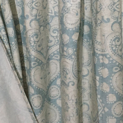 HomeRoots Teal And Cream Medallion Lattice Shower Curtain