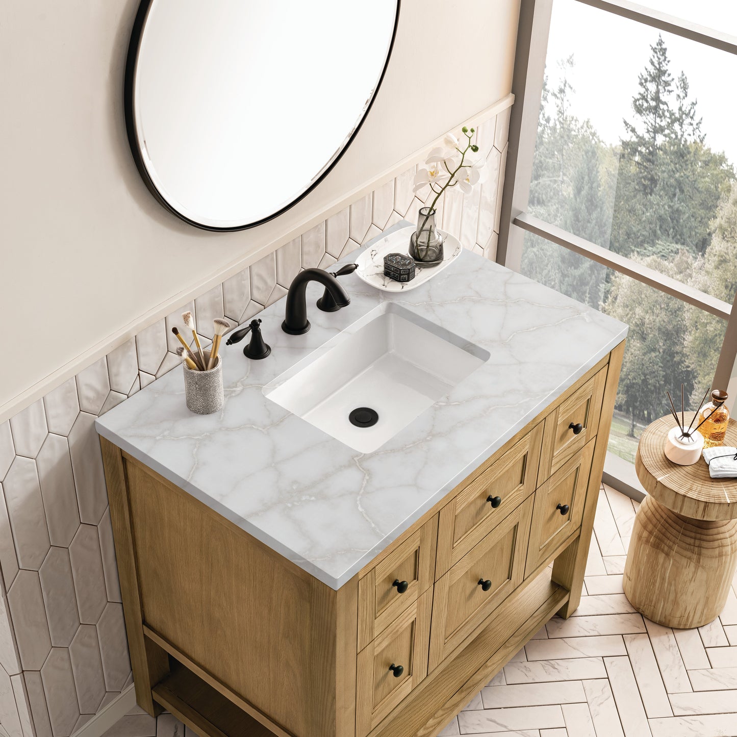 James Martin Vanities Breckenridge 36" Light Natural Oak Single Vanity With 3 cm Victorian Silver Top