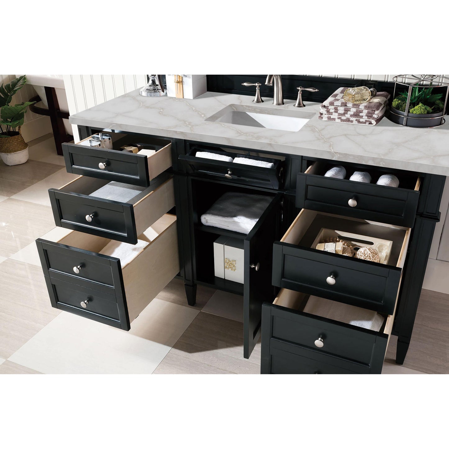 James Martin Vanities Brittany 60" Black Onyx Single Vanity With 3 cm Victorian Silver Silestone Top and FreePower Wireless Charger