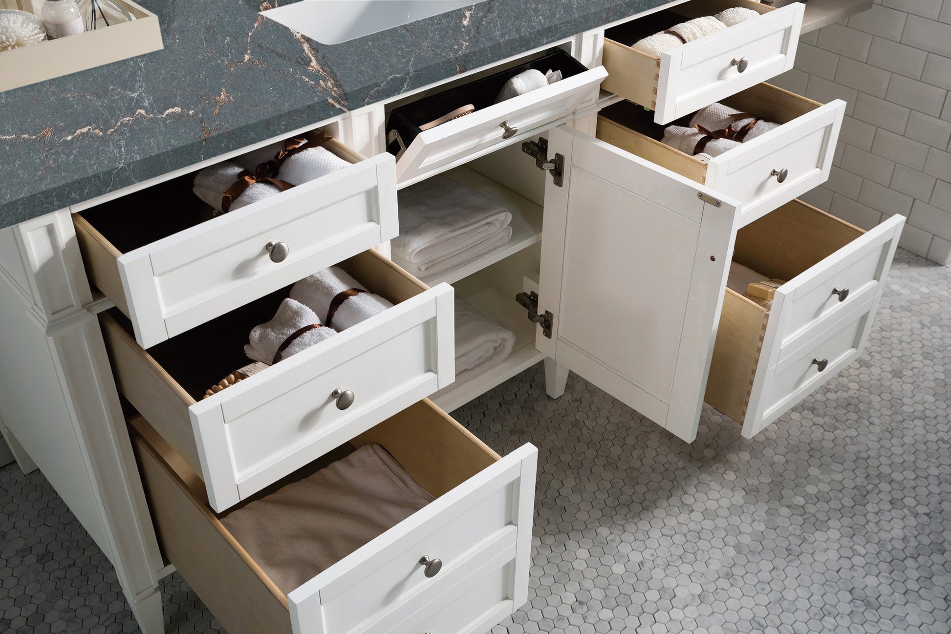 James Martin Vanities Brittany 60" Bright White Single Vanity With 3 cm Parisien Bleu Silestone Top and FreePower Wireless Charger