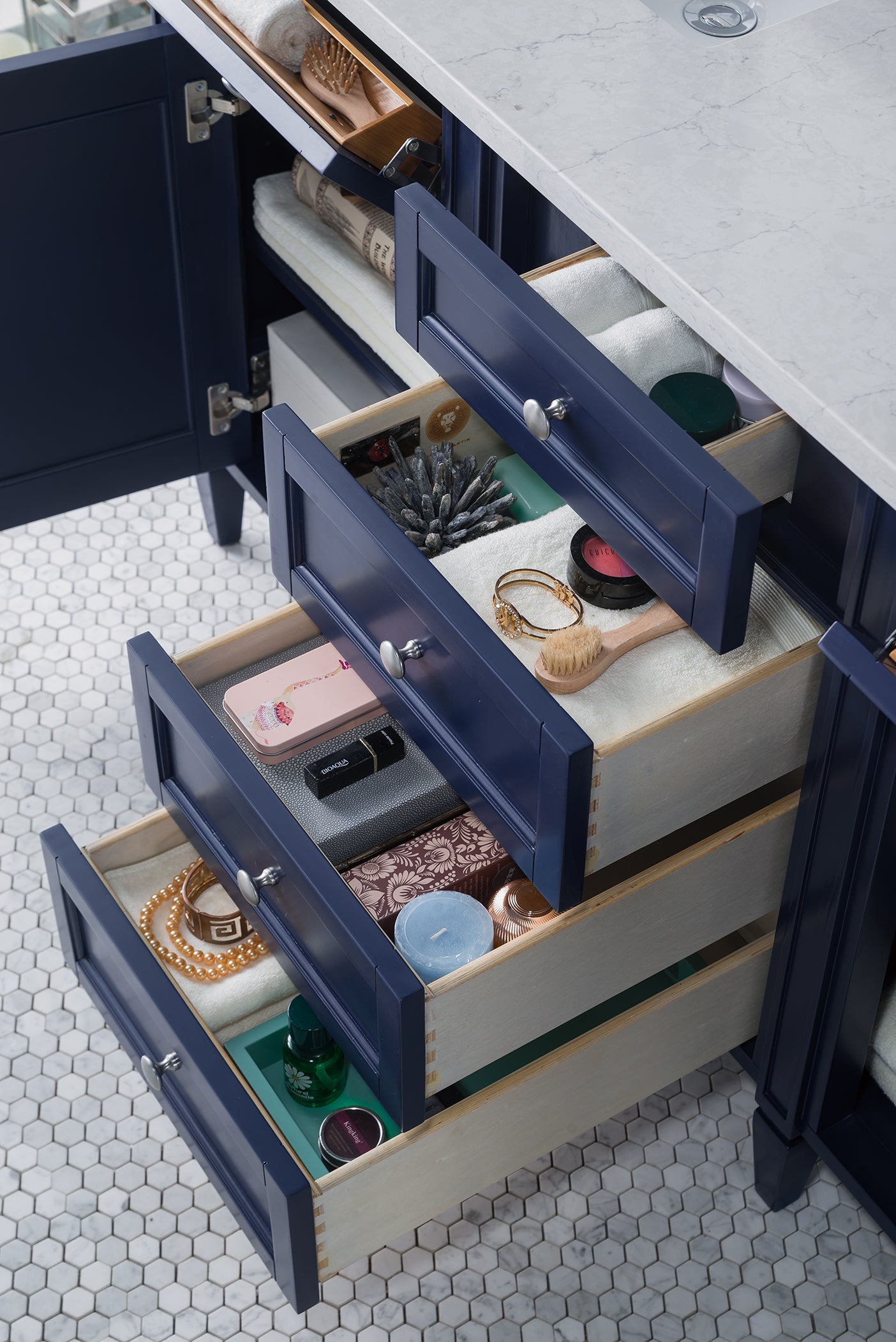 James Martin Vanities Brittany 60" Victory Blue Double Vanity With 3 cm Eternal Jasmine Pearl Silestone Top and FreePower Wireless Charger