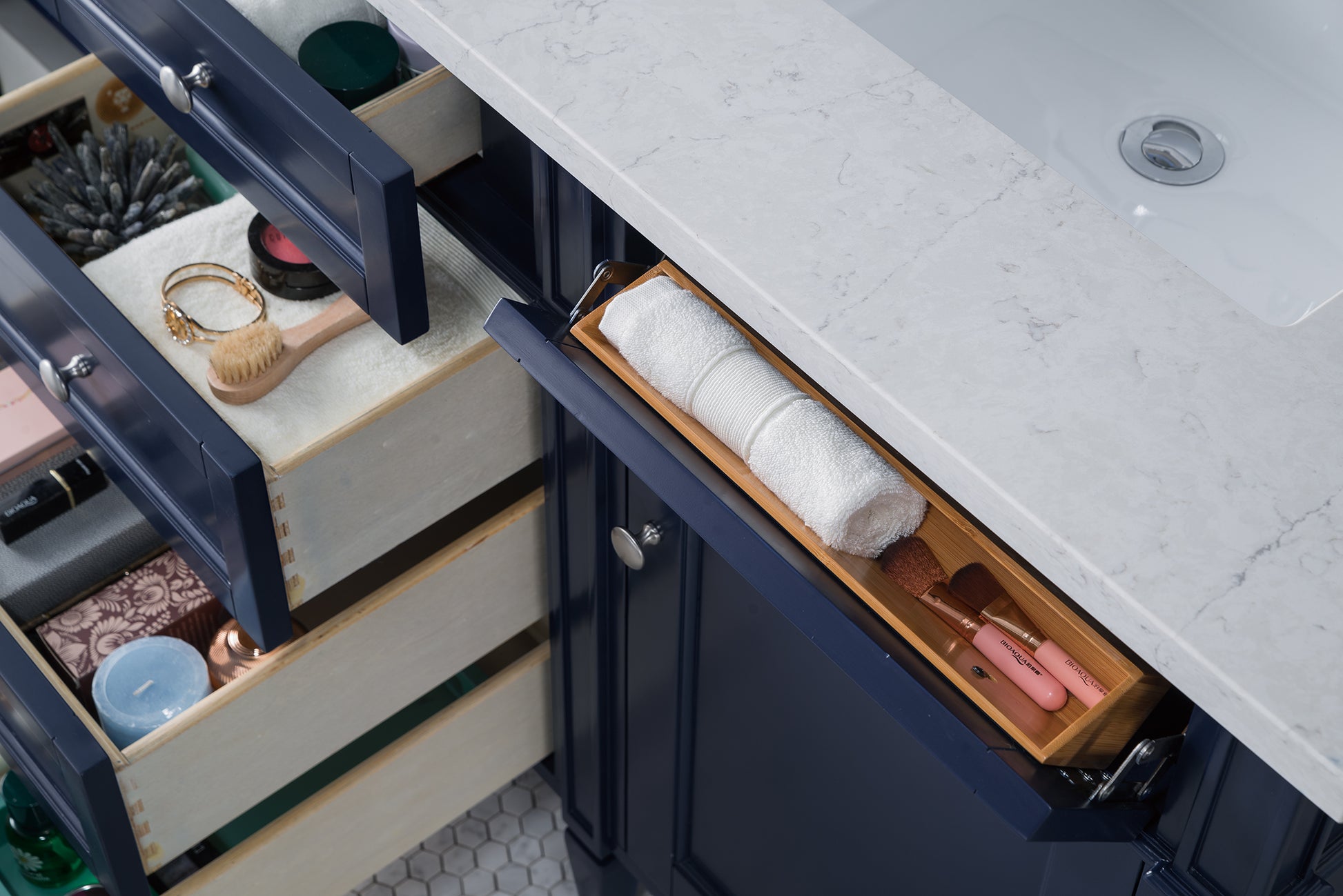 James Martin Vanities Brittany 60" Victory Blue Double Vanity With 3 cm Eternal Jasmine Pearl Silestone Top and FreePower Wireless Charger