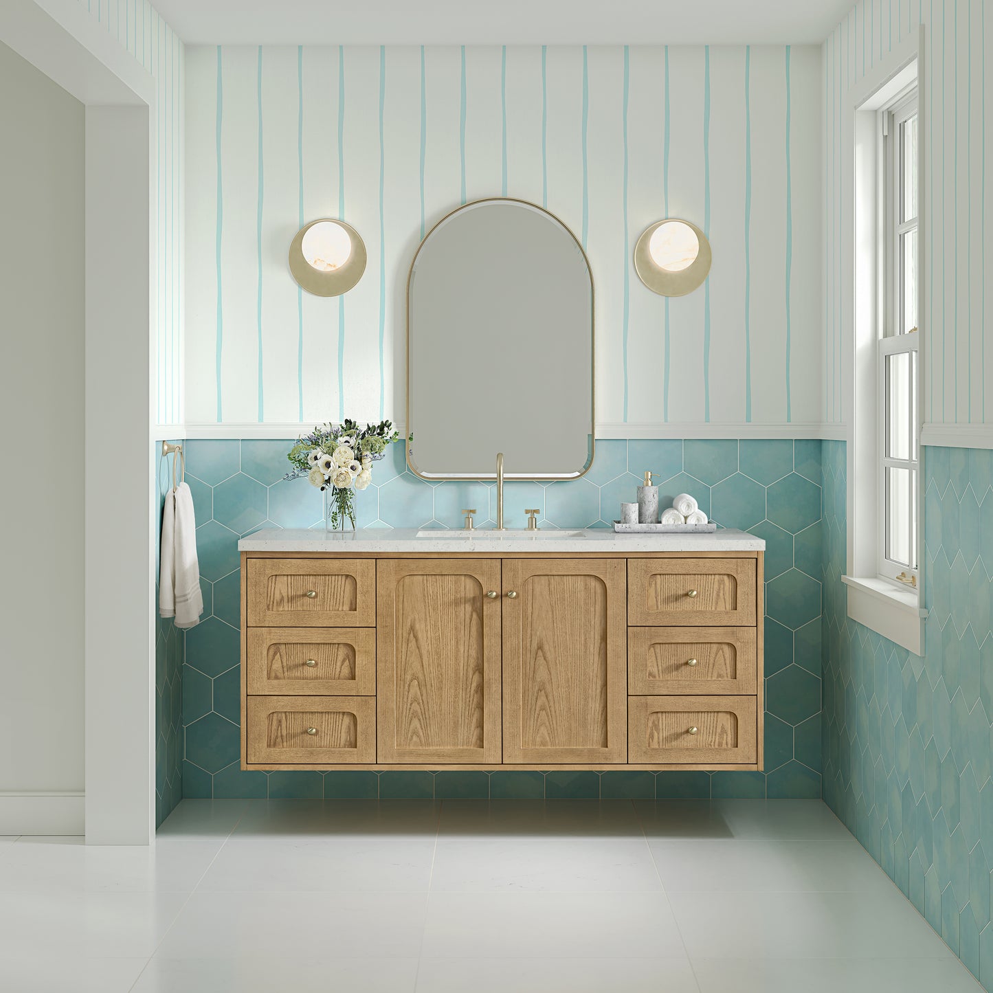 James Martin Vanities Laurent 60" Light Natural Oak Single Vanity With 3cm Lime Delight Quartz Top