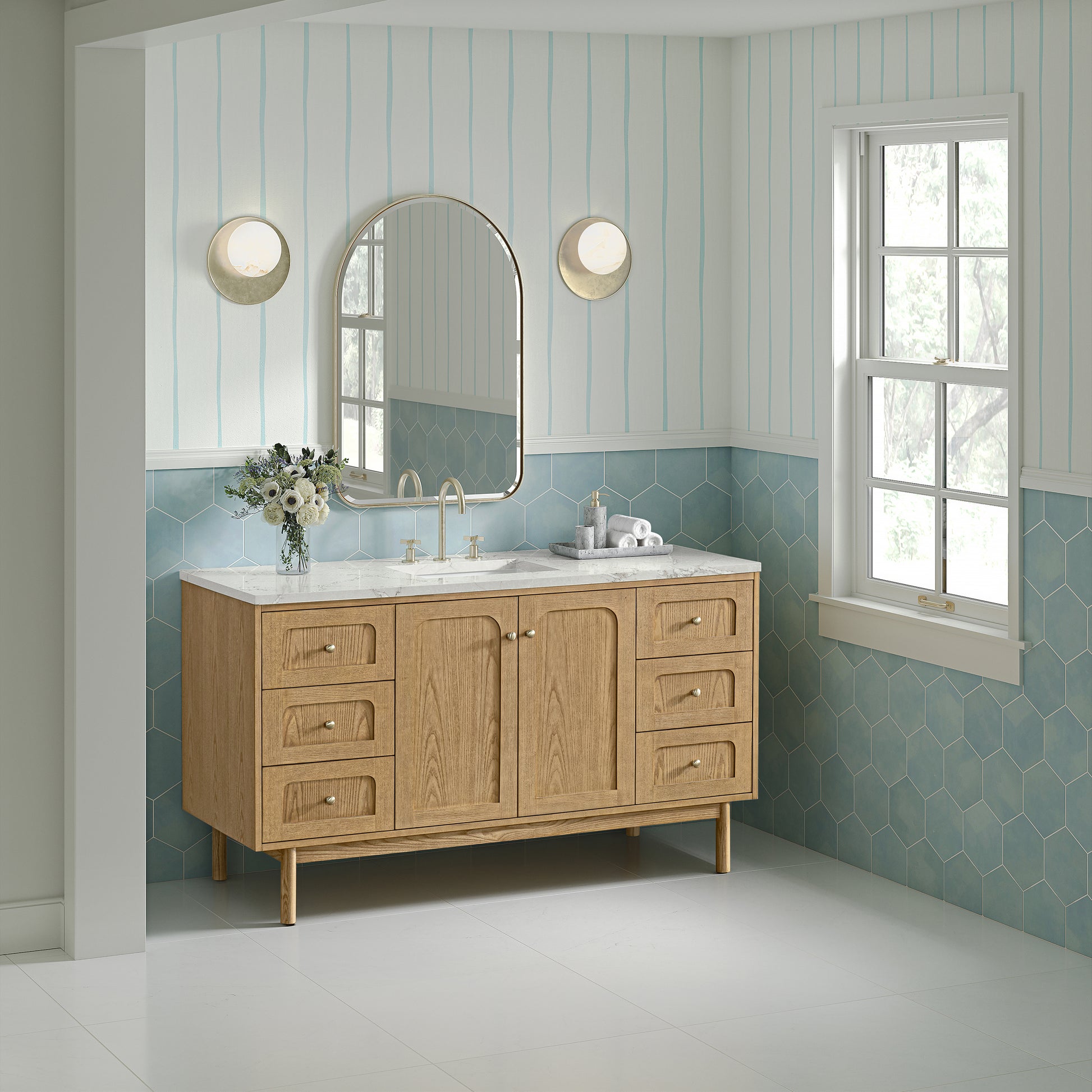 James Martin Vanities Laurent 60" Light Natural Oak Single Vanity With 3cm Victorian Silver Quartz Top