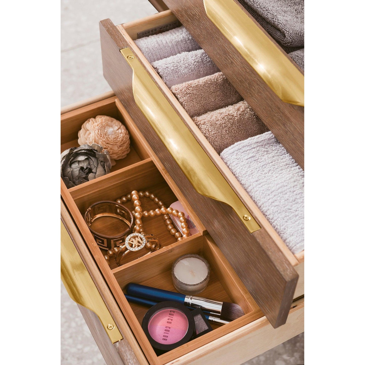 James Martin Vanities Mercer Island 59" Latte Oak, Radiant Gold Double Vanity With Glossy White Composite Top