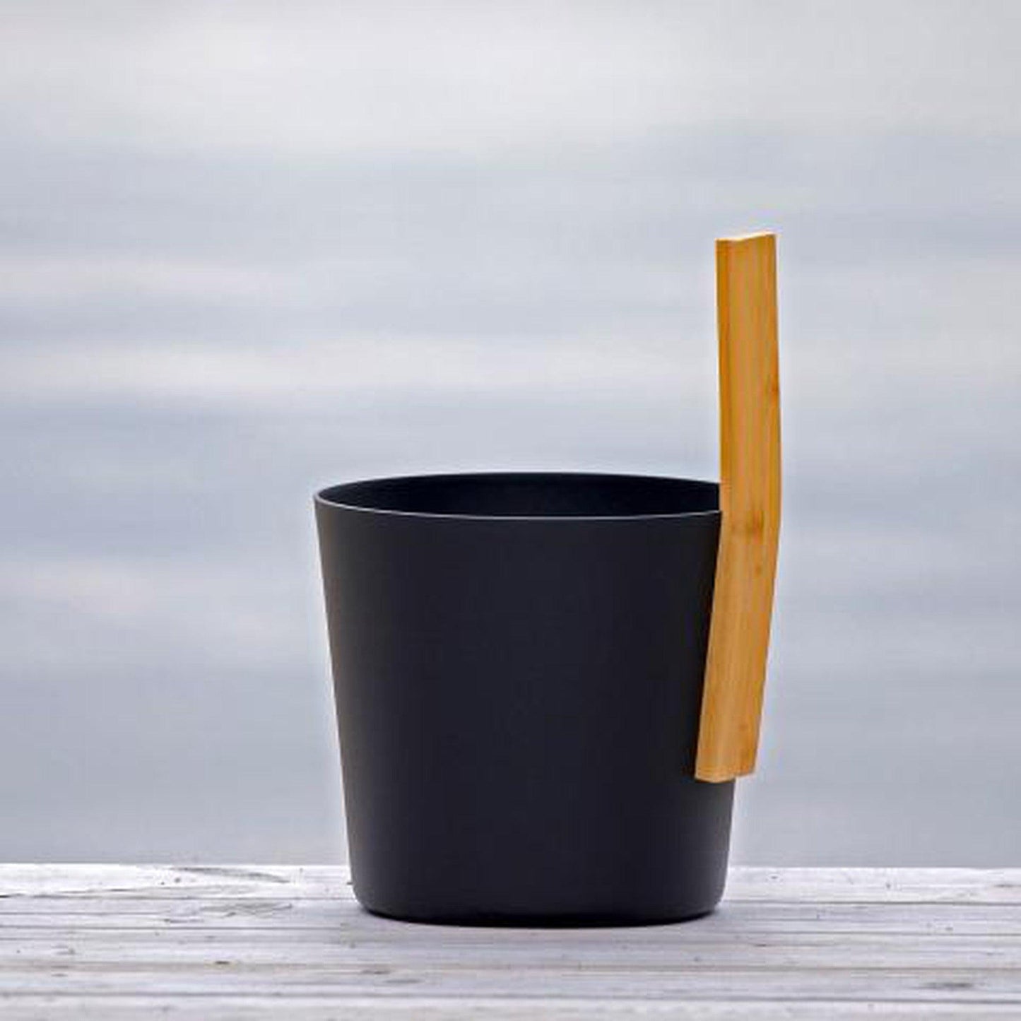 Kolo Sauna 13" L x 9" D 1 Gallon Black Aluminum Bucket With Bamboo Straight Handle