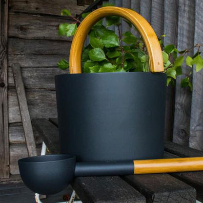 Kolo Sauna 8" H x 9" D 1.5 Gallon Black Aluminum Bucket With Bamboo Curved Handle