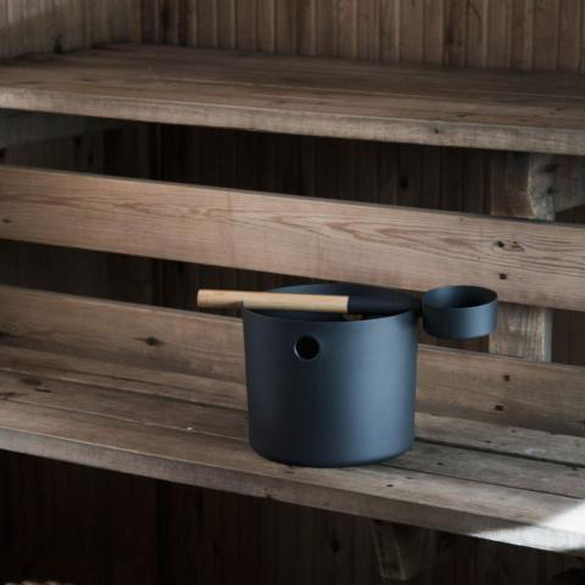 Kolo Sauna Black High-Quality Aluminum Bucket and Long-Lasting Bamboo Ladle Set