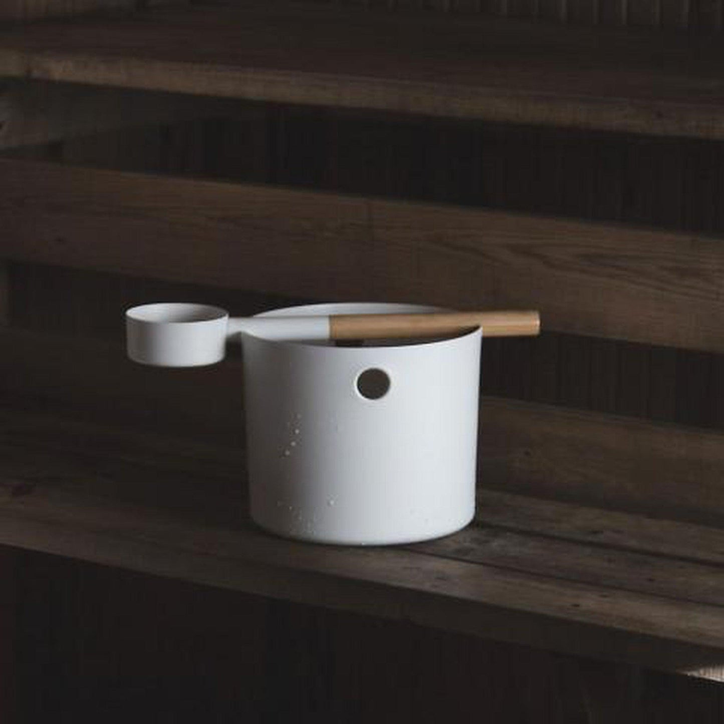 Kolo Sauna White High-Quality Aluminum Bucket and Long-Lasting Bamboo Ladle Set