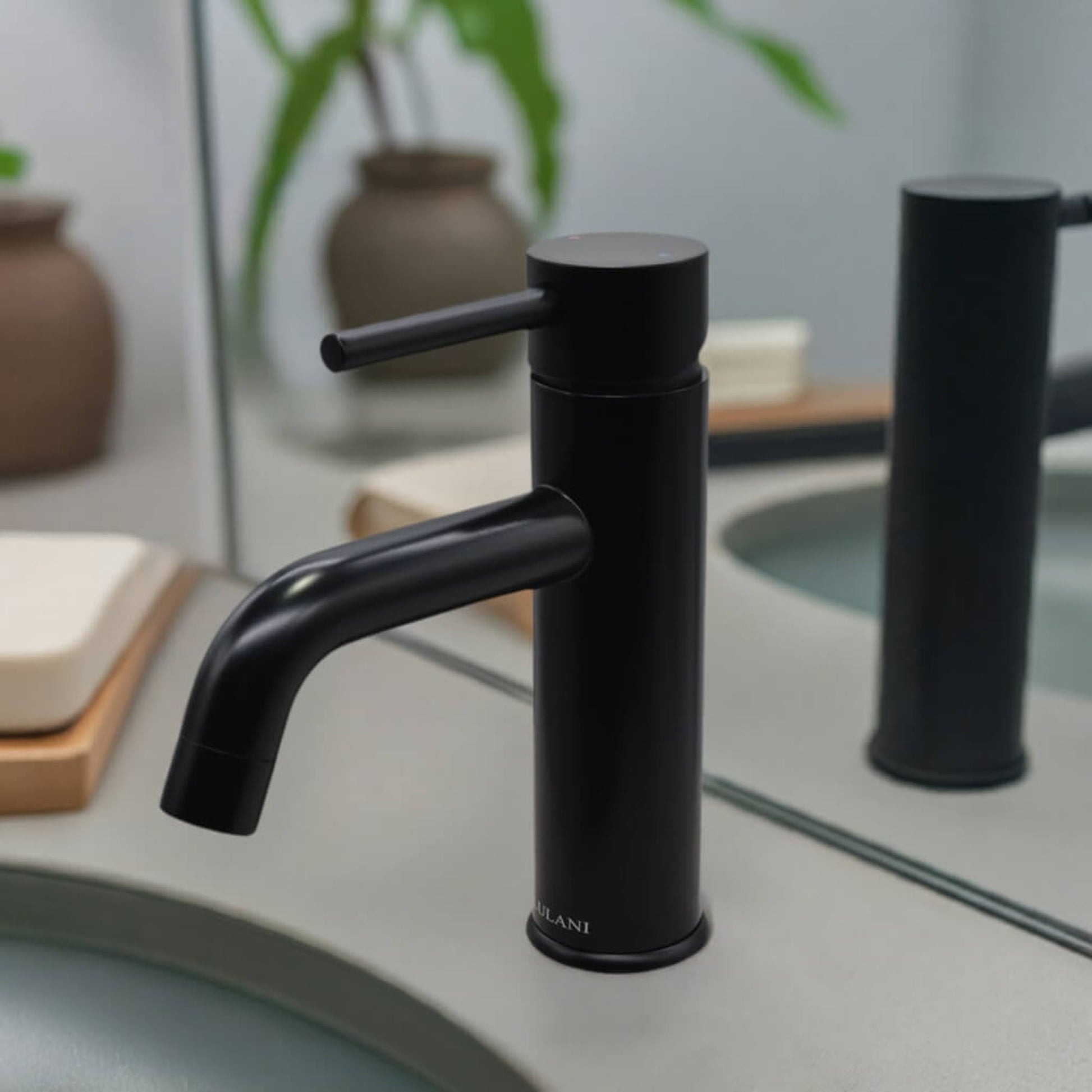 Lulani St. Lucia Matte Black 1.2 GPM 1-Handle Single Hole Brass Faucet With Drain Assembly