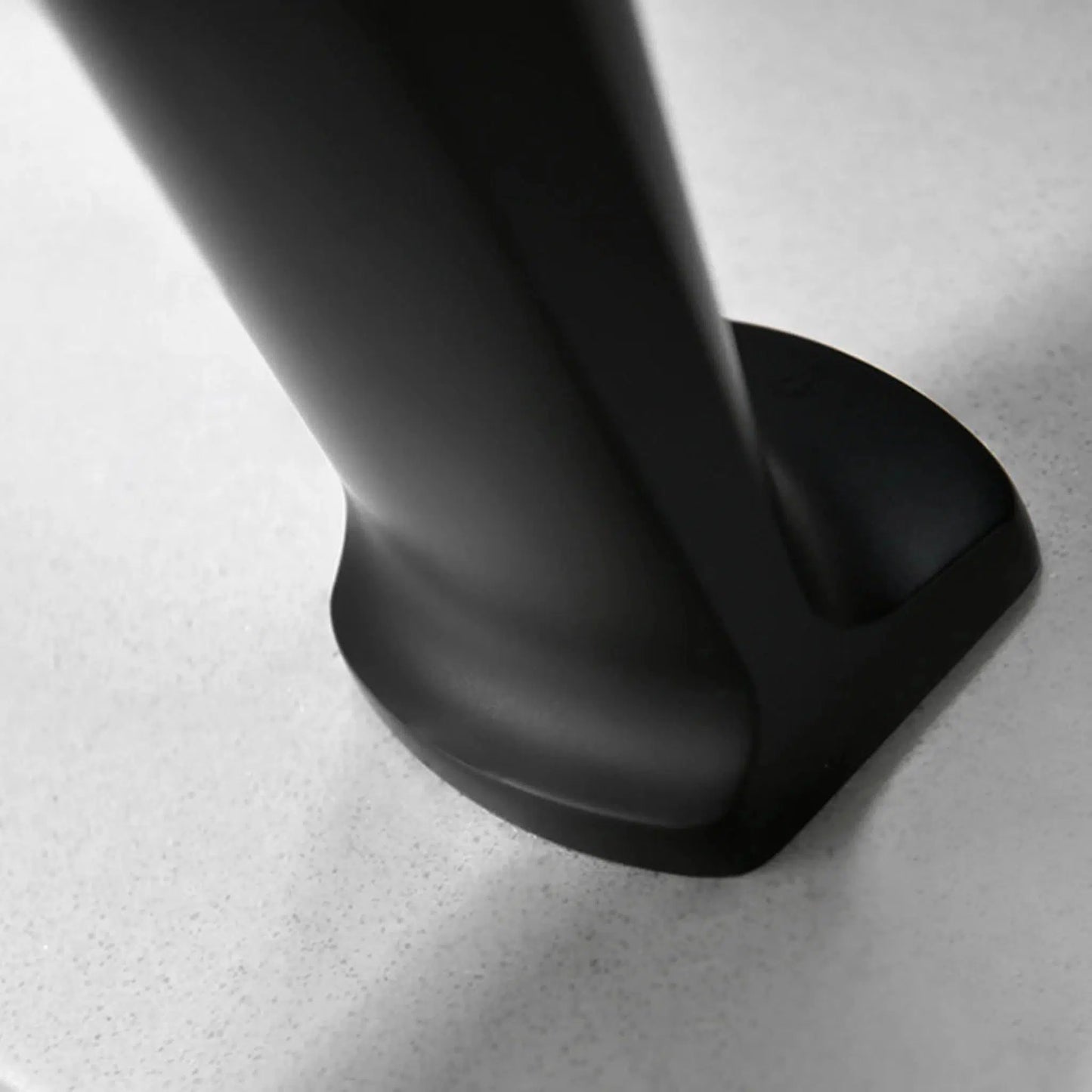 RBROHANT RB0720 Single Hole Black Solid Brass Deck Mounted Bathroom Faucet